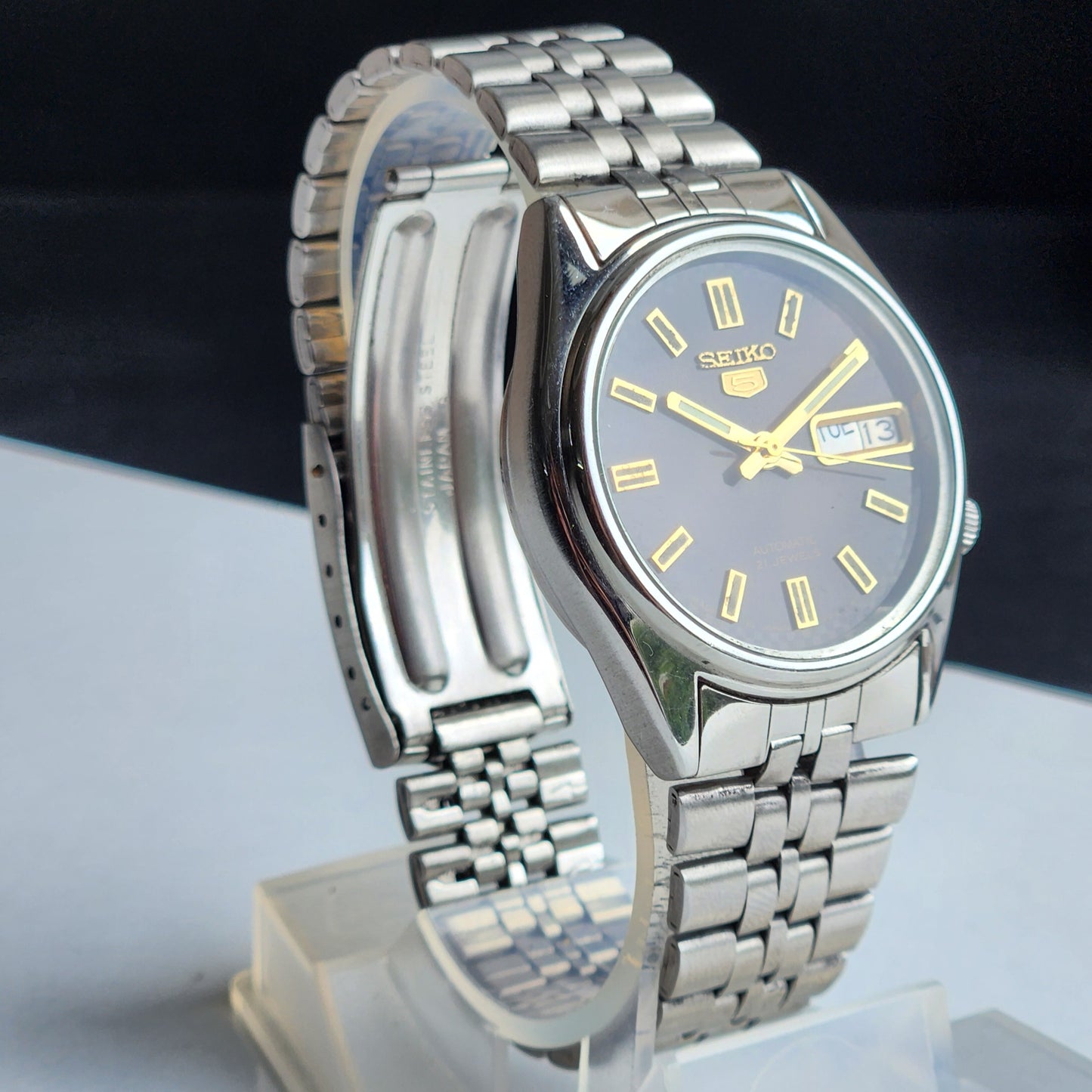 Vintage 1977 Original Seiko 5 Automatic 7019-8180 Silver Face 21 Jewels Day-Date Japanese Men's Wrist Watch EG109