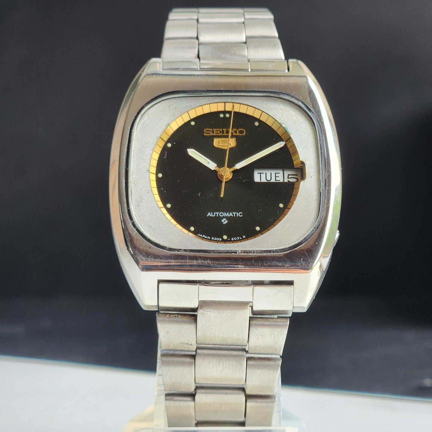 Vintage 1983 Original Seiko 5 Automatic 6309-6030 Black Face 17 Jewels Day-Date Japanese Men's Wrist Watch EG110