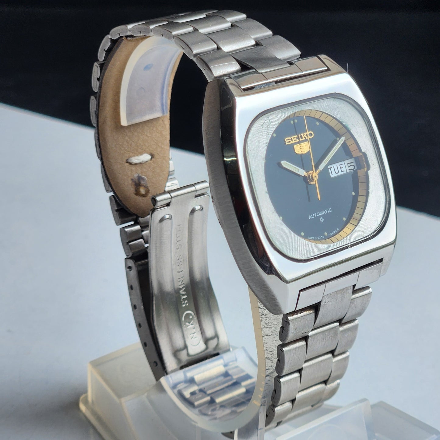 Vintage 1983 Original Seiko 5 Automatic 6309-6030 Black Face 17 Jewels Day-Date Japanese Men's Wrist Watch EG110