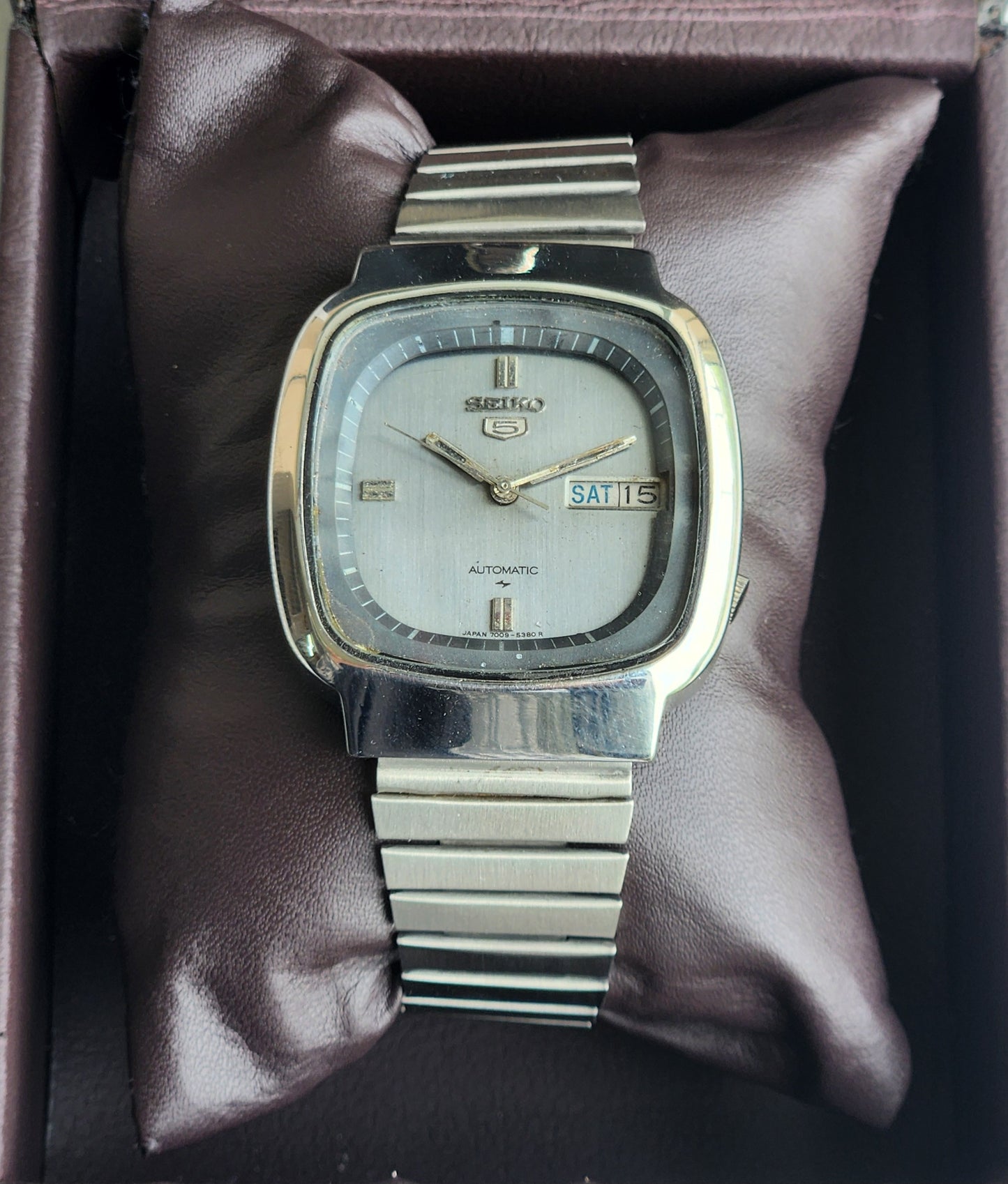 Vintage 1980 Original Seiko 5 Automatic 7009-511A Grey Face 17 Jewels Day-Date Japanese Men's Wrist Watch EG112
