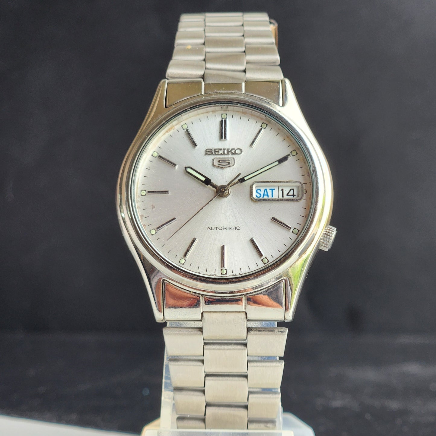 Vintage Original Seiko 5 Automatic 7S26-0490 White Face 21 Jewels Exhibition Back Day-Date Japanese Men's Wrist Watch EG141