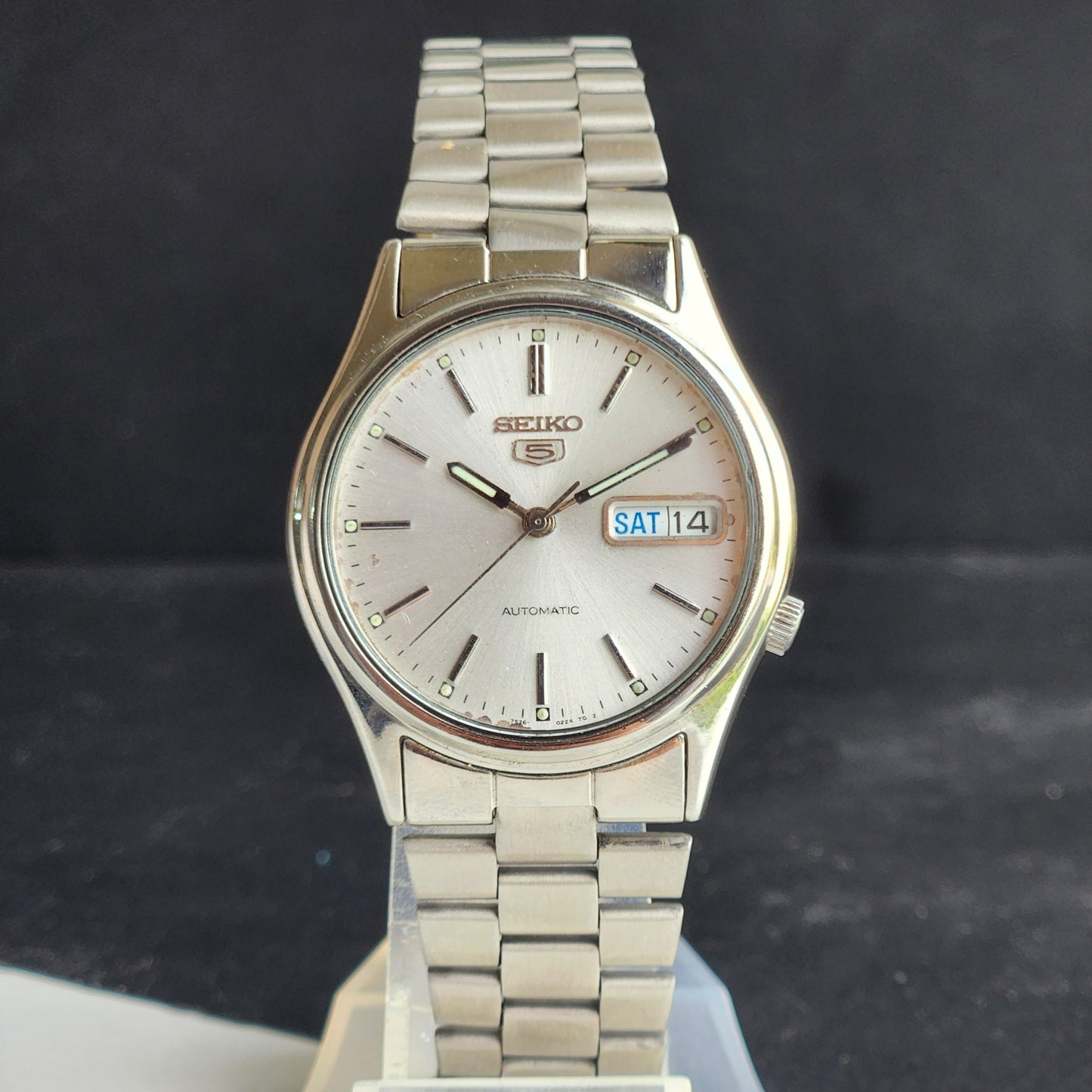 Vintage Original Seiko 5 Automatic 7S26-0490 White Face 21 Jewels Exhibition Back Day-Date Japanese Men's Wrist Watch EG141