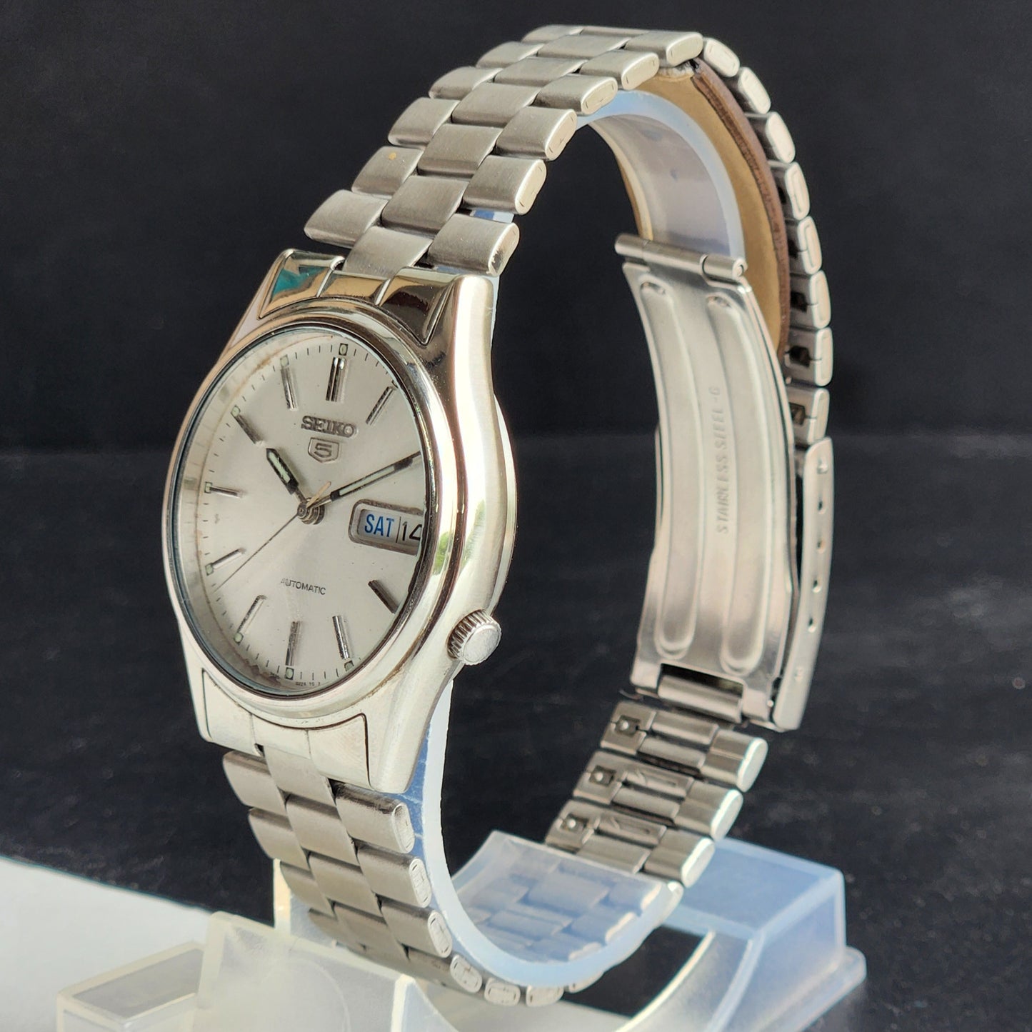 Vintage Original Seiko 5 Automatic 7S26-0490 White Face 21 Jewels Exhibition Back Day-Date Japanese Men's Wrist Watch EG141