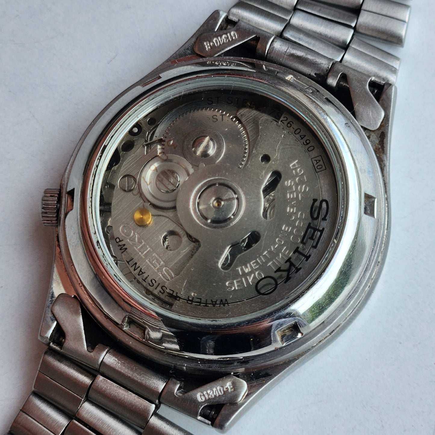Vintage Original Seiko 5 Automatic 7S26-0490 White Face 21 Jewels Exhibition Back Day-Date Japanese Men's Wrist Watch EG141