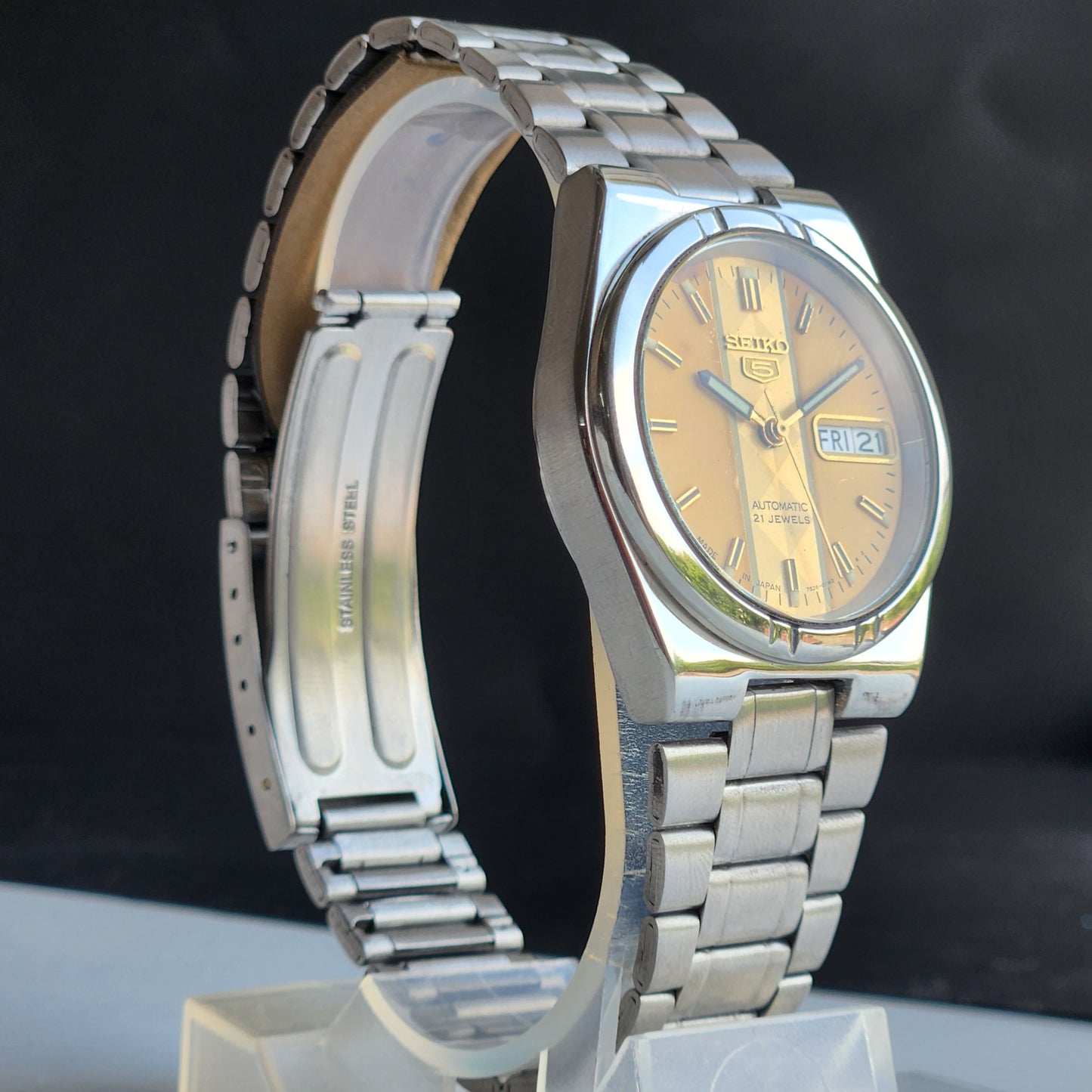Vintage Original Seiko 5 Automatic 7S26-01Z1 Golden Face 21 Jewels Exhibition Back Day-Date Japanese Men's Wrist Watch EG144