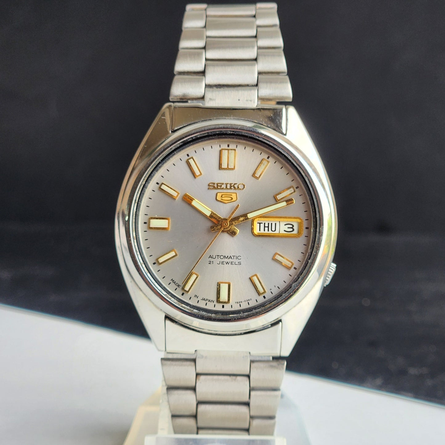 Vintage Original Seiko 5 Automatic 7S26-02V0 Gray Face 21 Jewels Exhibition Back Day-Date Japanese Men's Wrist Watch EG147