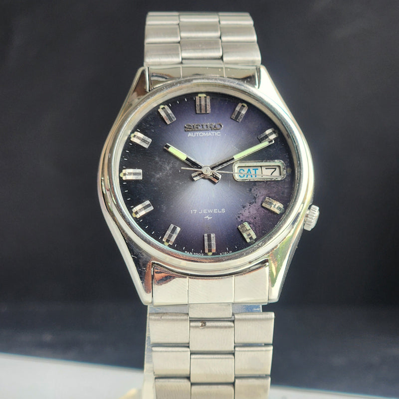 Vintage 1984 Original Seiko 5 Automatic 7009-3200 Blue Face 17 Jewels Day-Date Japanese Men's Wrist Watch EG114