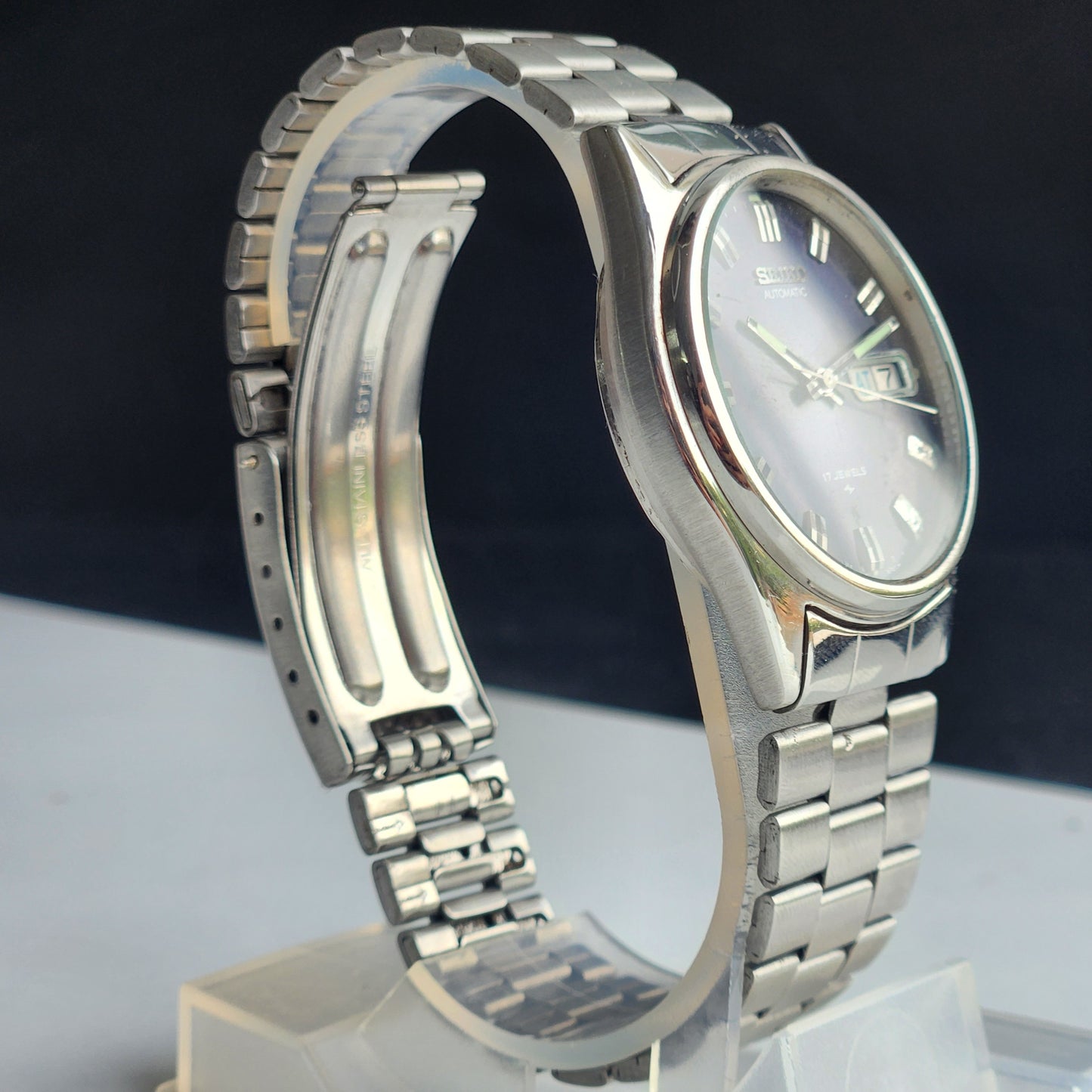 Vintage 1984 Original Seiko 5 Automatic 7009-3200 Blue Face 17 Jewels Day-Date Japanese Men's Wrist Watch EG114