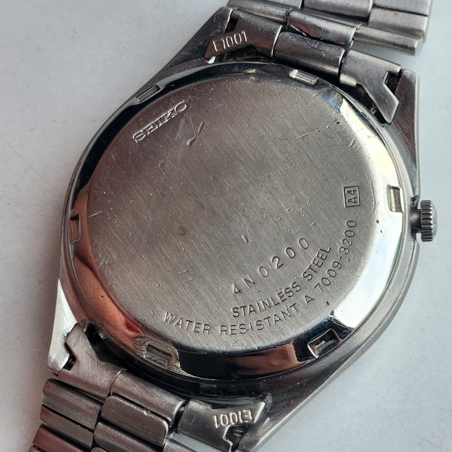 Vintage 1984 Original Seiko 5 Automatic 7009-3200 Blue Face 17 Jewels Day-Date Japanese Men's Wrist Watch EG114
