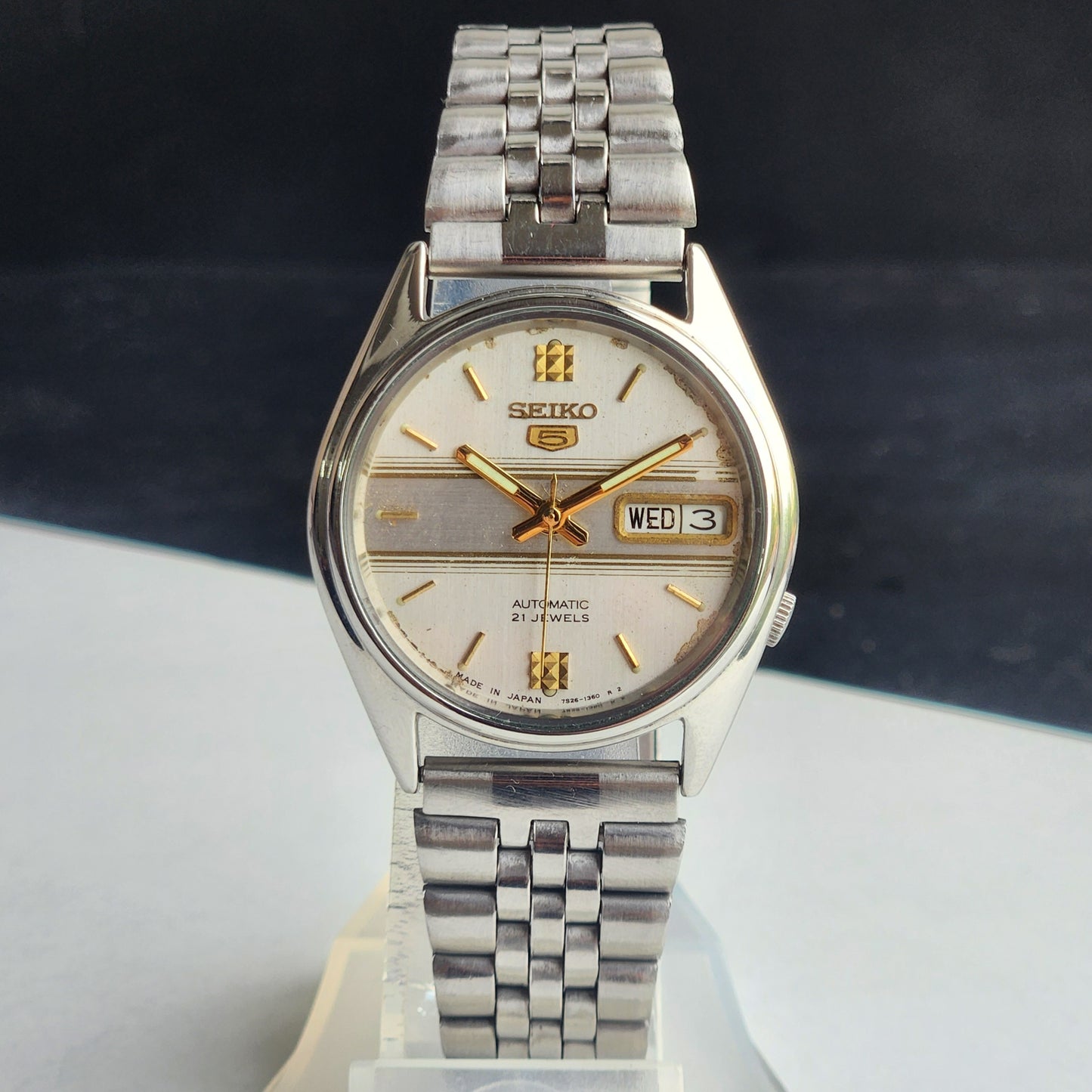 Vintage 1983 Original Seiko 5 Automatic 7S26-6000 White Face 21 Jewels Day-Date Japanese Men's Wrist Watch EG115