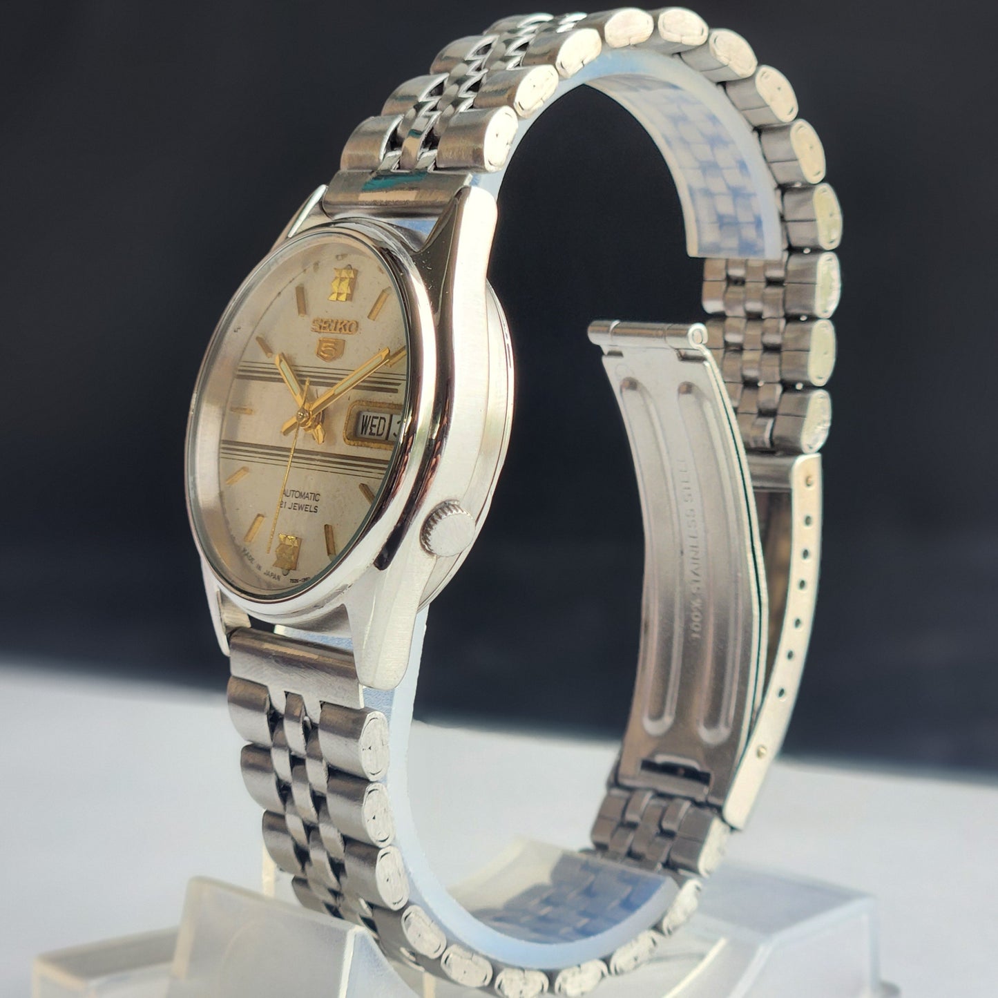 Vintage 1983 Original Seiko 5 Automatic 7S26-6000 White Face 21 Jewels Day-Date Japanese Men's Wrist Watch EG115