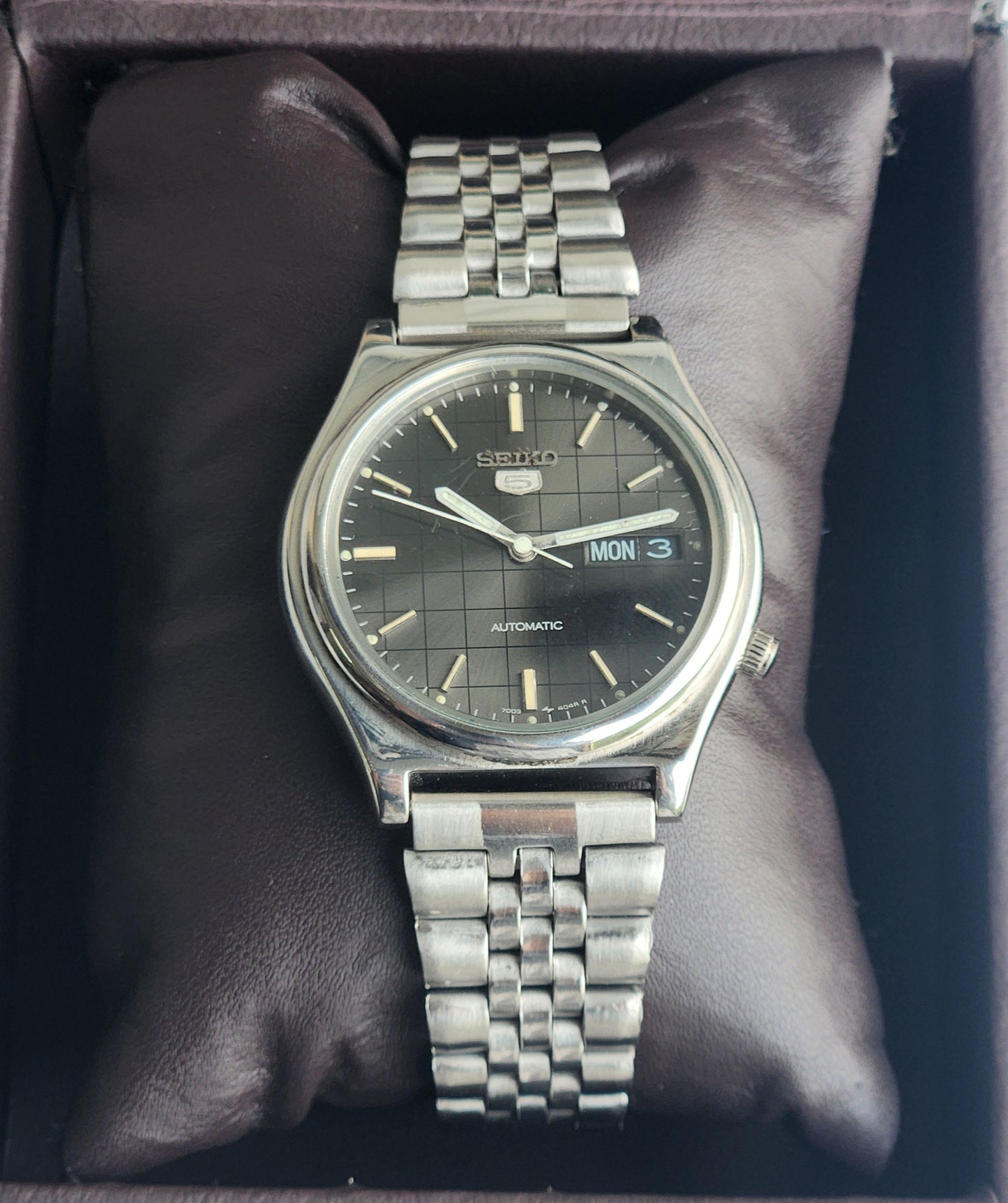 Vintage 1980 Original Seiko 5 Automatic 7009-3161 Black Face 17 Jewels Day-Date Japanese Men's Wrist Watch EG116