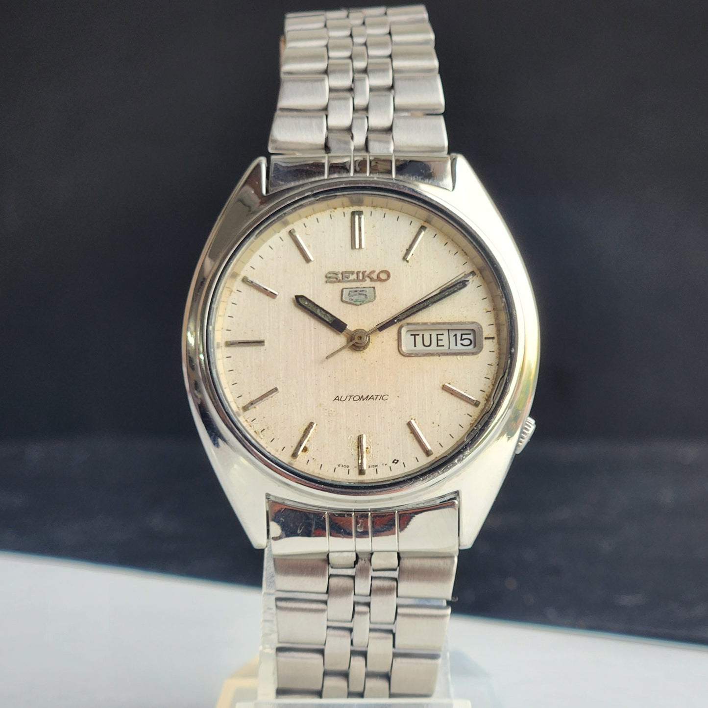 Vintage 1985 Original Seiko 5 Automatic 6309-8840 White Face 17 Jewels Day-Date Japanese Men's Wrist Watch EG120