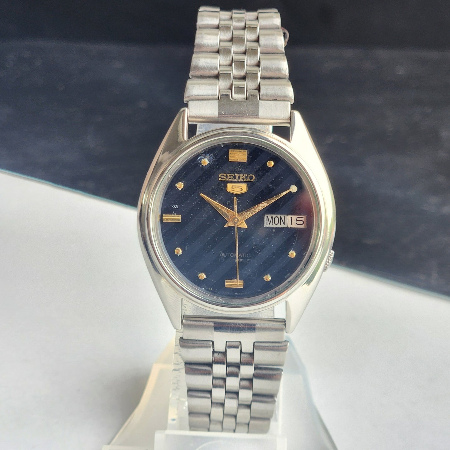 Vintage 1983 Original Seiko 5 Automatic 7009-6001 Blue Face 17 Jewels Day-Date Japanese Men's Wrist Watch EG122