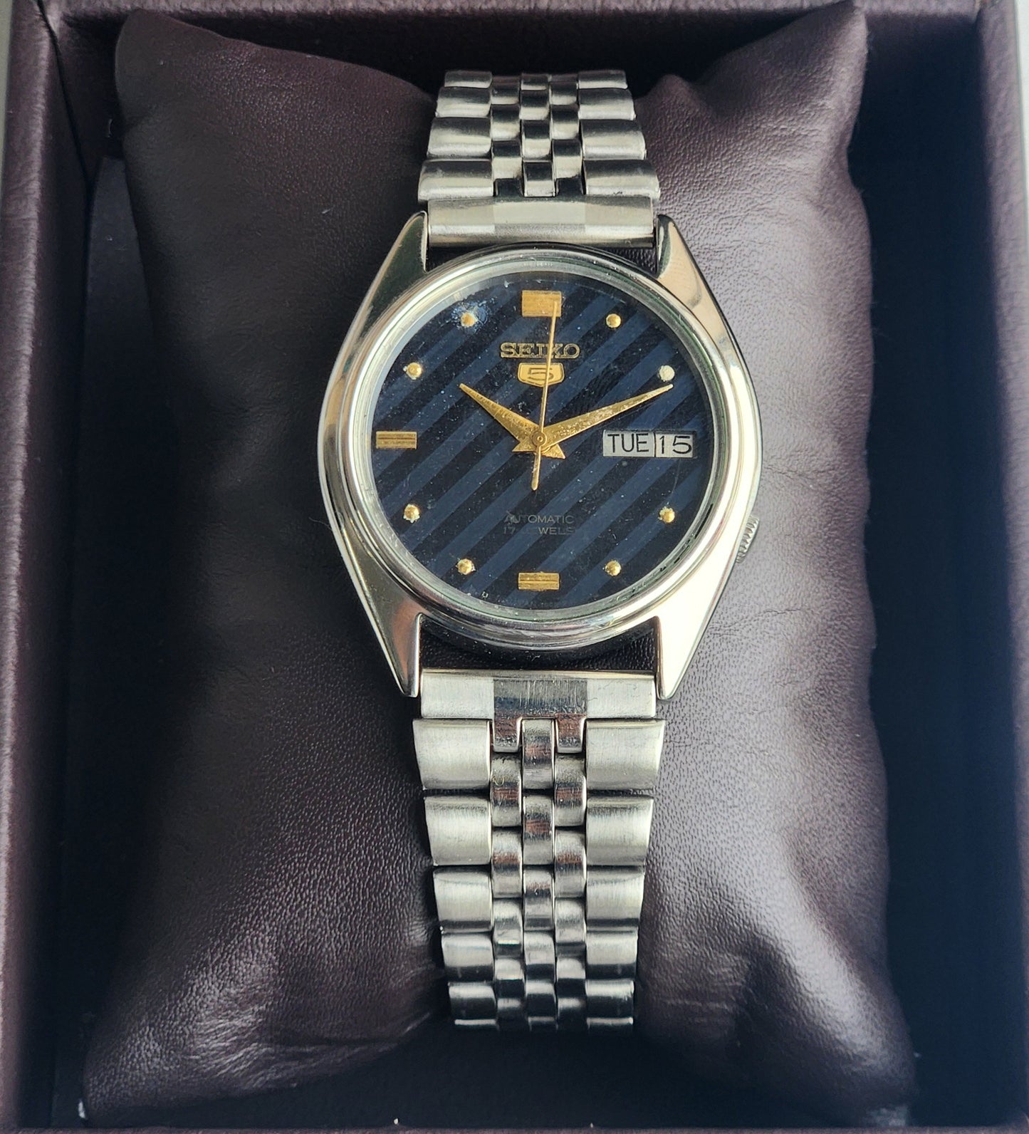 Vintage 1983 Original Seiko 5 Automatic 7009-6001 Blue Face 17 Jewels Day-Date Japanese Men's Wrist Watch EG122