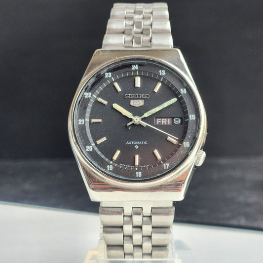 Vintage 1982 Original Seiko 5 Automatic 6309-6020  Black Face 17 Jewels Day-Date Japanese Men's Wrist Watch EG128
