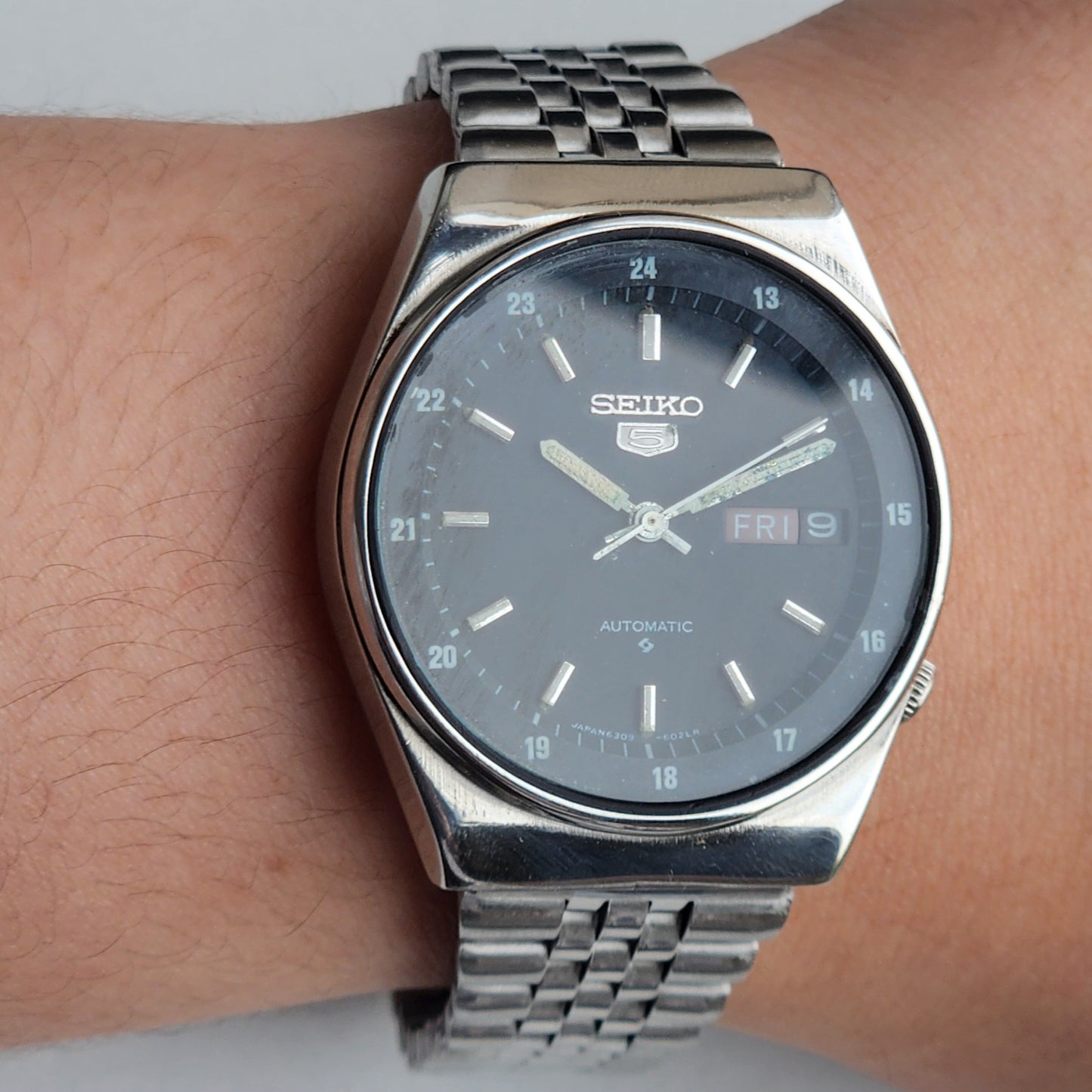 Vintage 1982 Original Seiko 5 Automatic 6309-6020 Black Face 17 Jewels Day-Date Japanese Men's Wrist Watch EG128