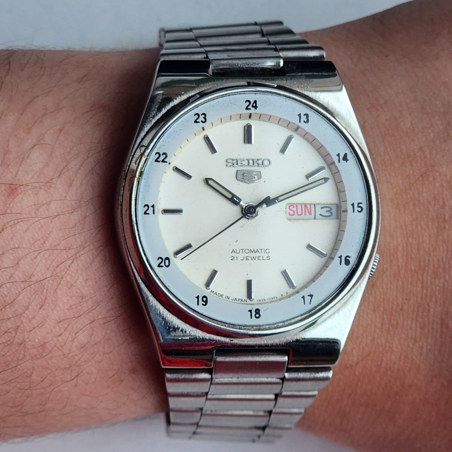 Vintage 1997 Original Seiko 5 Automatic 7S26-3130 White Face 21 Jewels Day-Date Japanese Men's Wrist Watch EG131