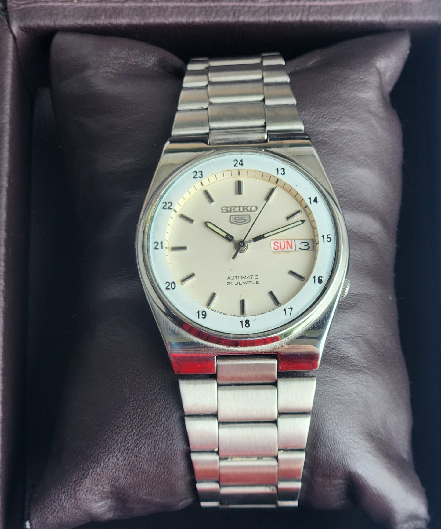 Vintage 1997 Original Seiko 5 Automatic 7S26-3130 White Face 21 Jewels Day-Date Japanese Men's Wrist Watch EG131