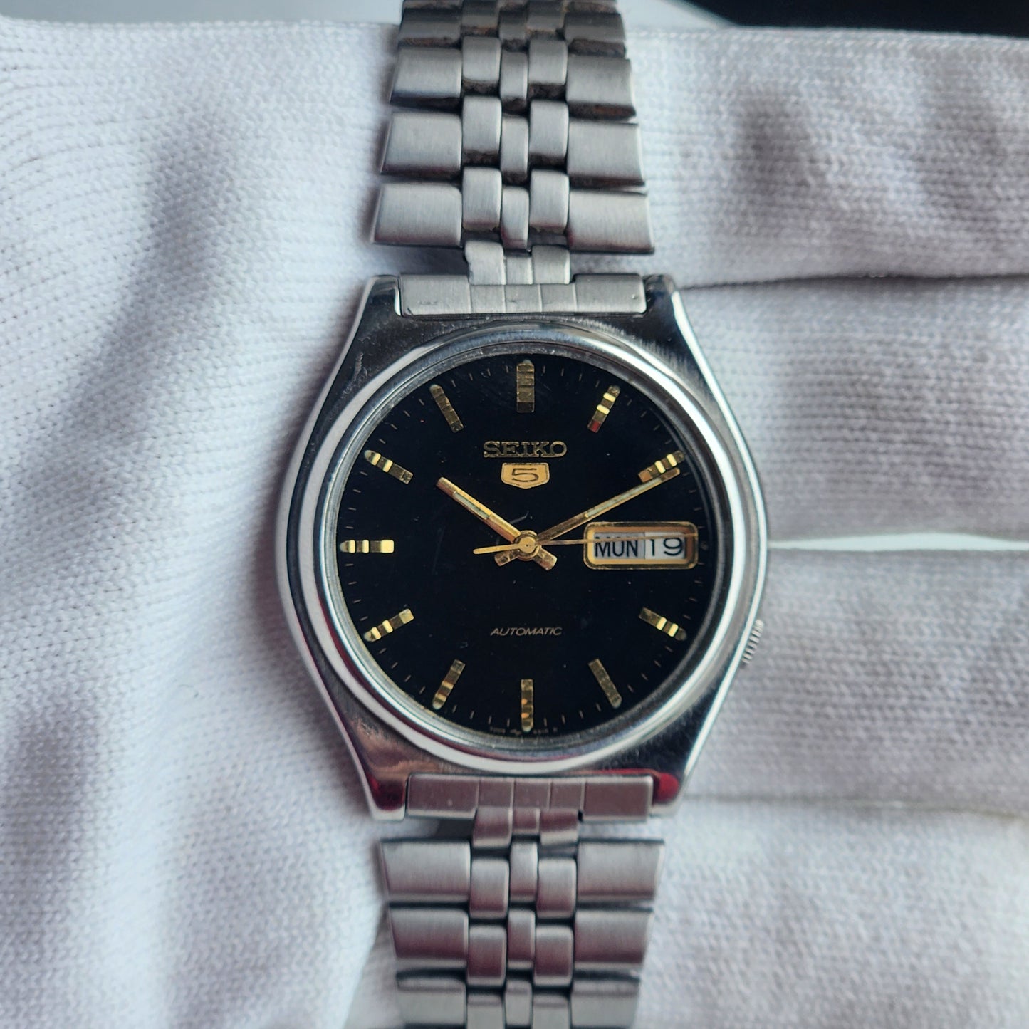 Vintage 1982 Original Seiko 5 Automatic 7009-3170 Black Face 17 Jewels Day-Date Japanese Men's Wrist Watch EG133