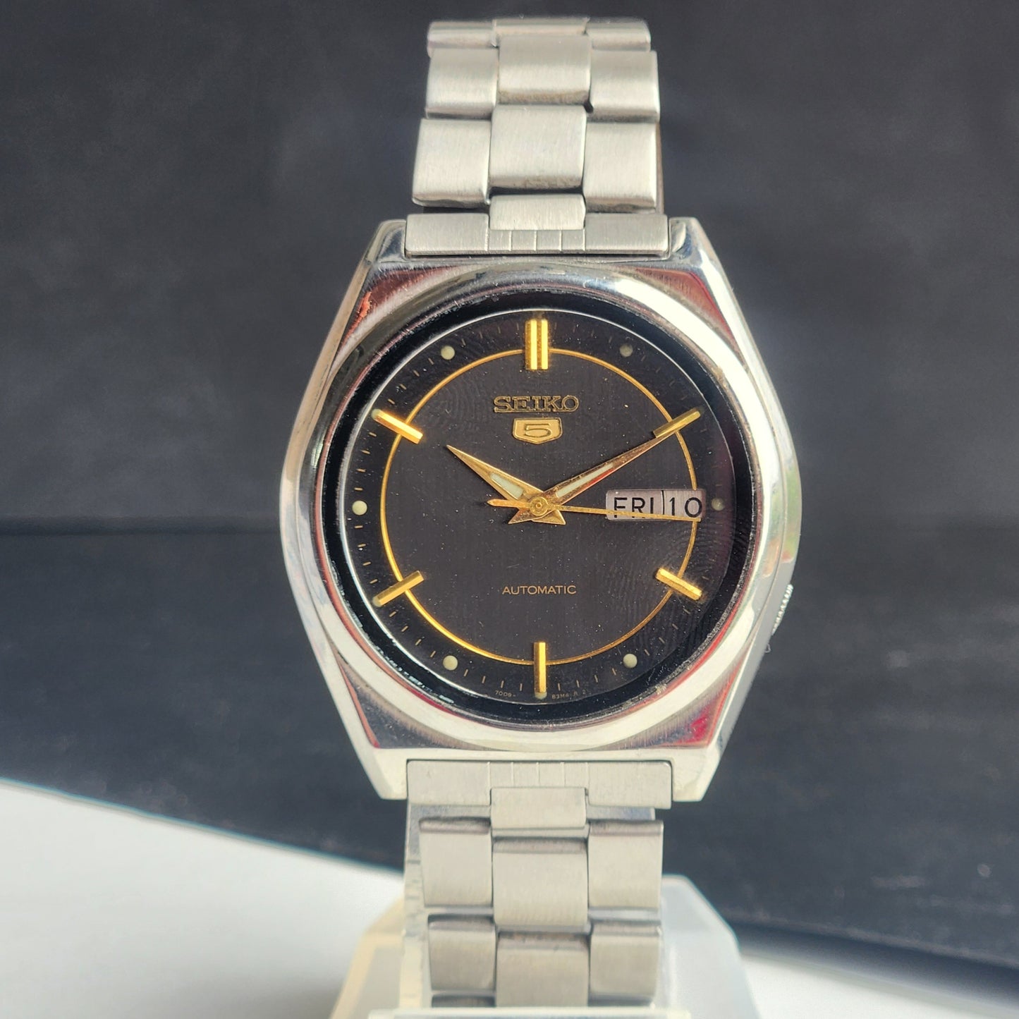 Vintage 1982 Original Seiko 5 Automatic 7009-3170 Black Face 17 Jewels Day-Date Japanese Men's Wrist Watch EG134