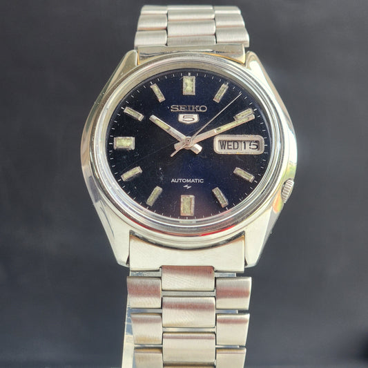 Vintage 1983 Original Seiko 5 Automatic 7009-4040 Blue Face 17 Jewels Day-Date Japanese Men's Wrist Watch EG137