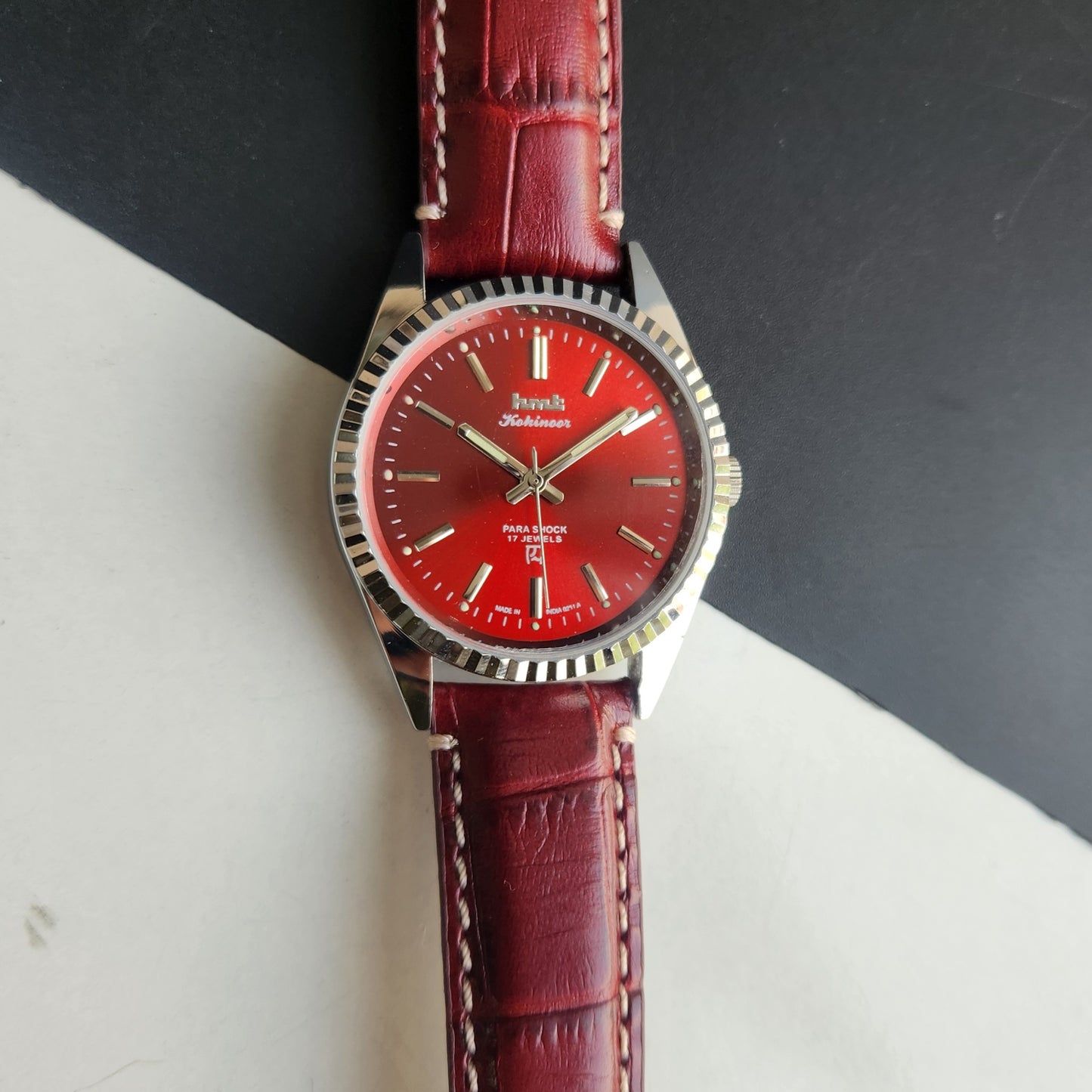 Vintage HMT Kohinoor Hand Winding 17 Jewels Red Face Fluted Bezel Red Leather strap Men's Wrist Watch G45