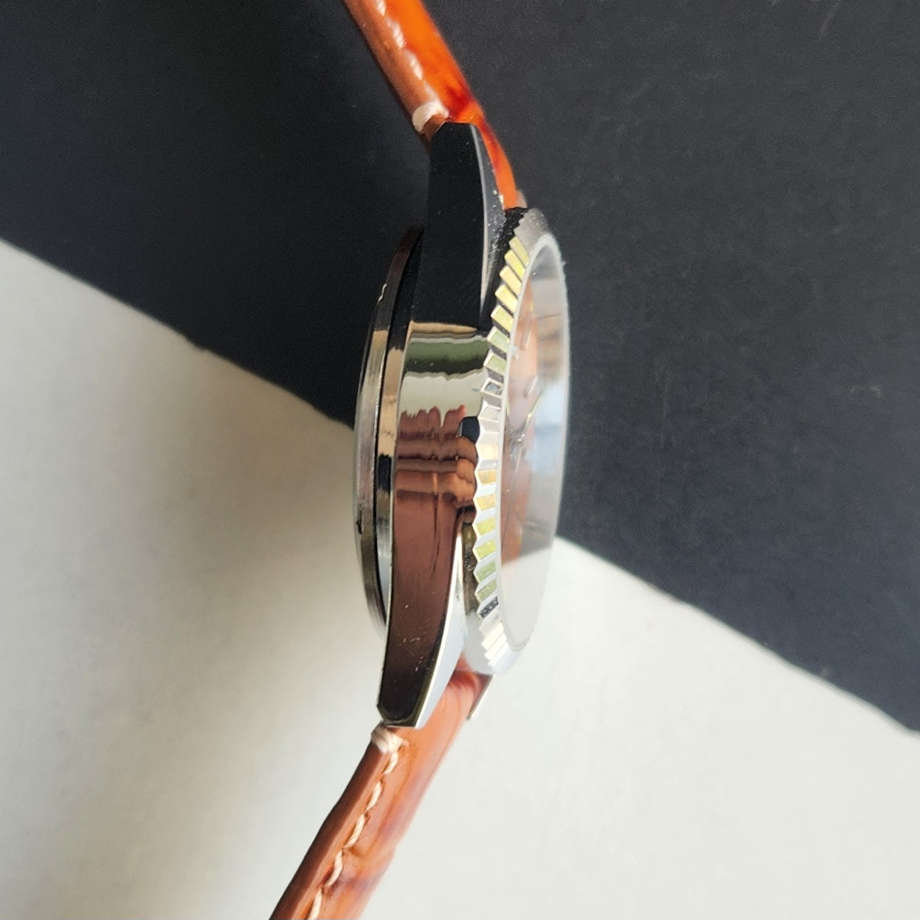 Vintage HMT Kohinoor Hand Winding 17 Jewels Orange Face Fluted Bezel Brown Leather strap Men's Wrist Watch G42