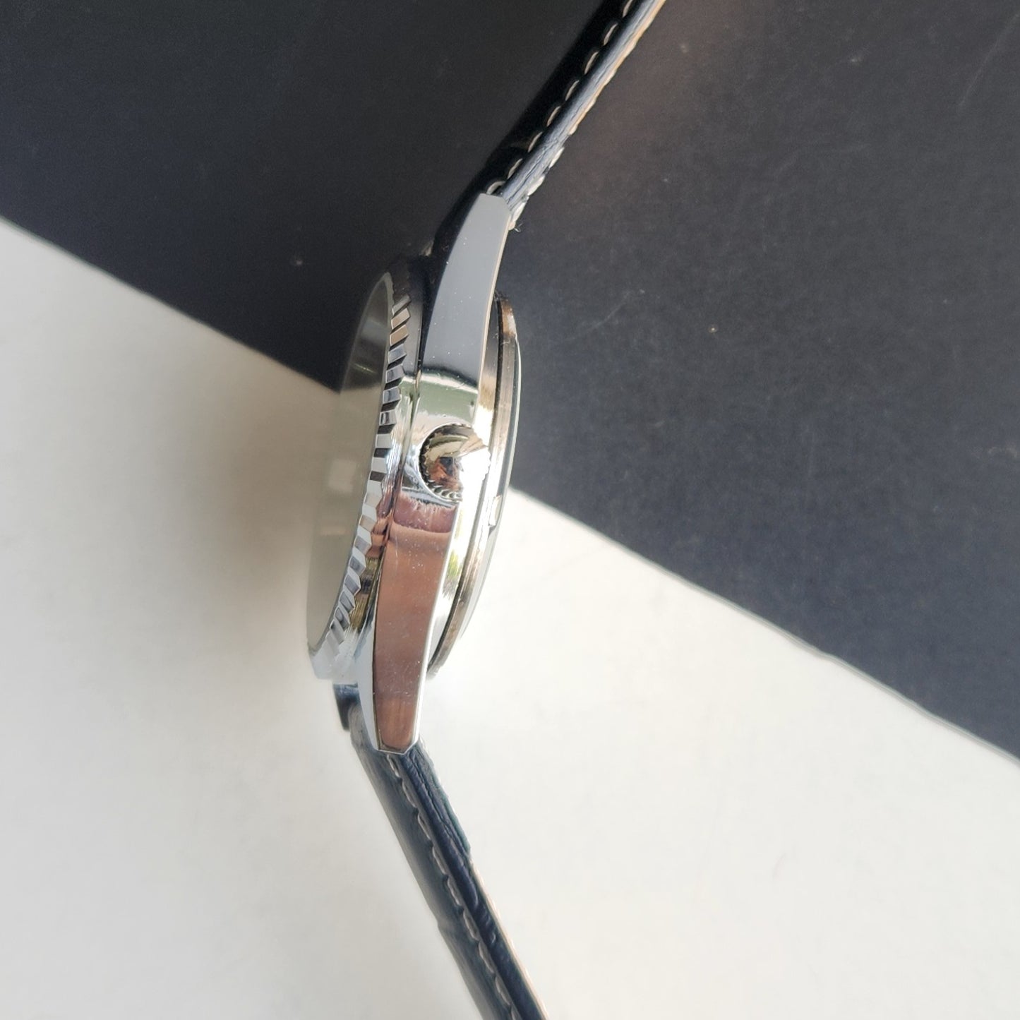 Vintage HMT Kohinoor Hand Winding 17 Jewels Grey Face Fluted Bezel Black Leather strap Men's Wrist Watch G40
