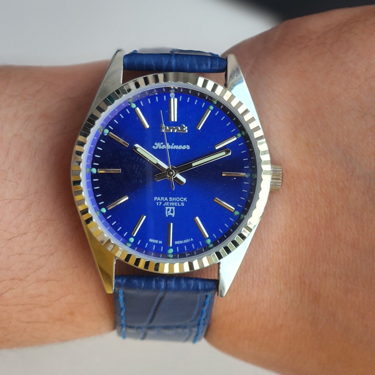 Vintage HMT Kohinoor Hand Winding 17 Jewels Blue Face Fluted Bezel Blue Leather strap Men's Wrist Watch G43