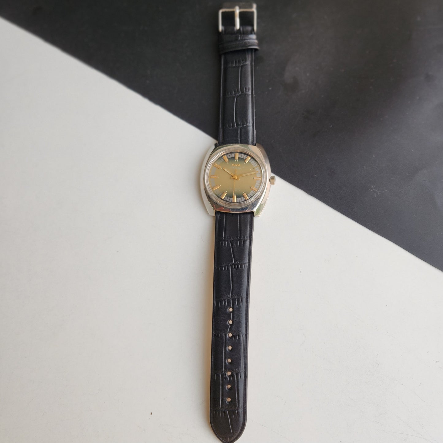 Vintage Original HMT Chirag Hand Winding 17 Jewels Green Face Black Leather Strap Men's Wrist Watch F99