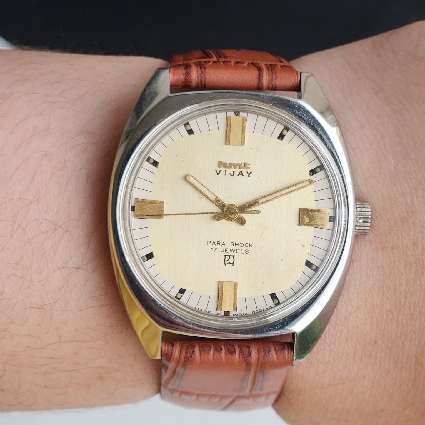 Vintage Original HMT Vijay Hand Winding 17 Jewels Golden Face Brown Leather Strap Men's Wrist Watch F98