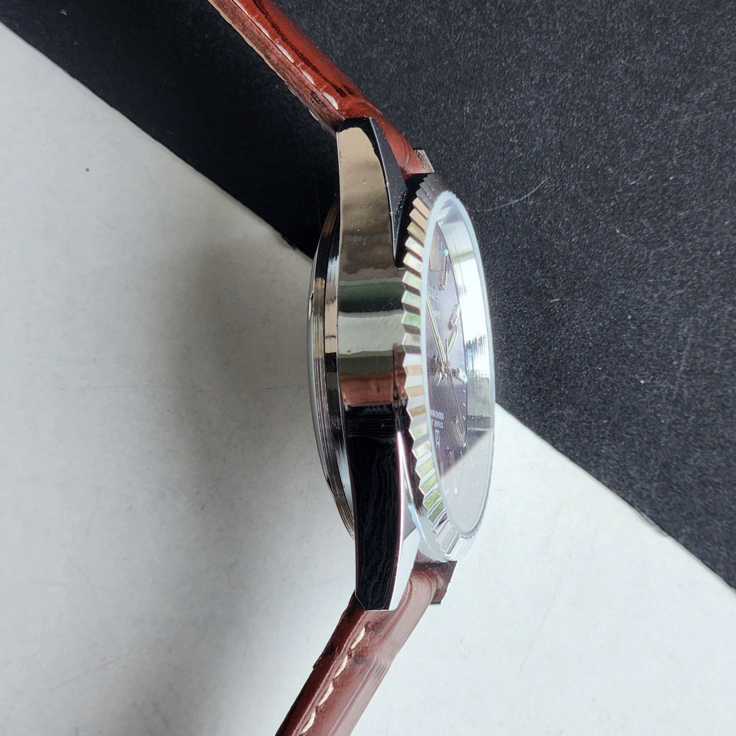 Vintage HMT Kohinoor Hand Winding 17 Jewels Purple Face Fluted Bezel Brown Leather strap Men's Wrist Watch G34
