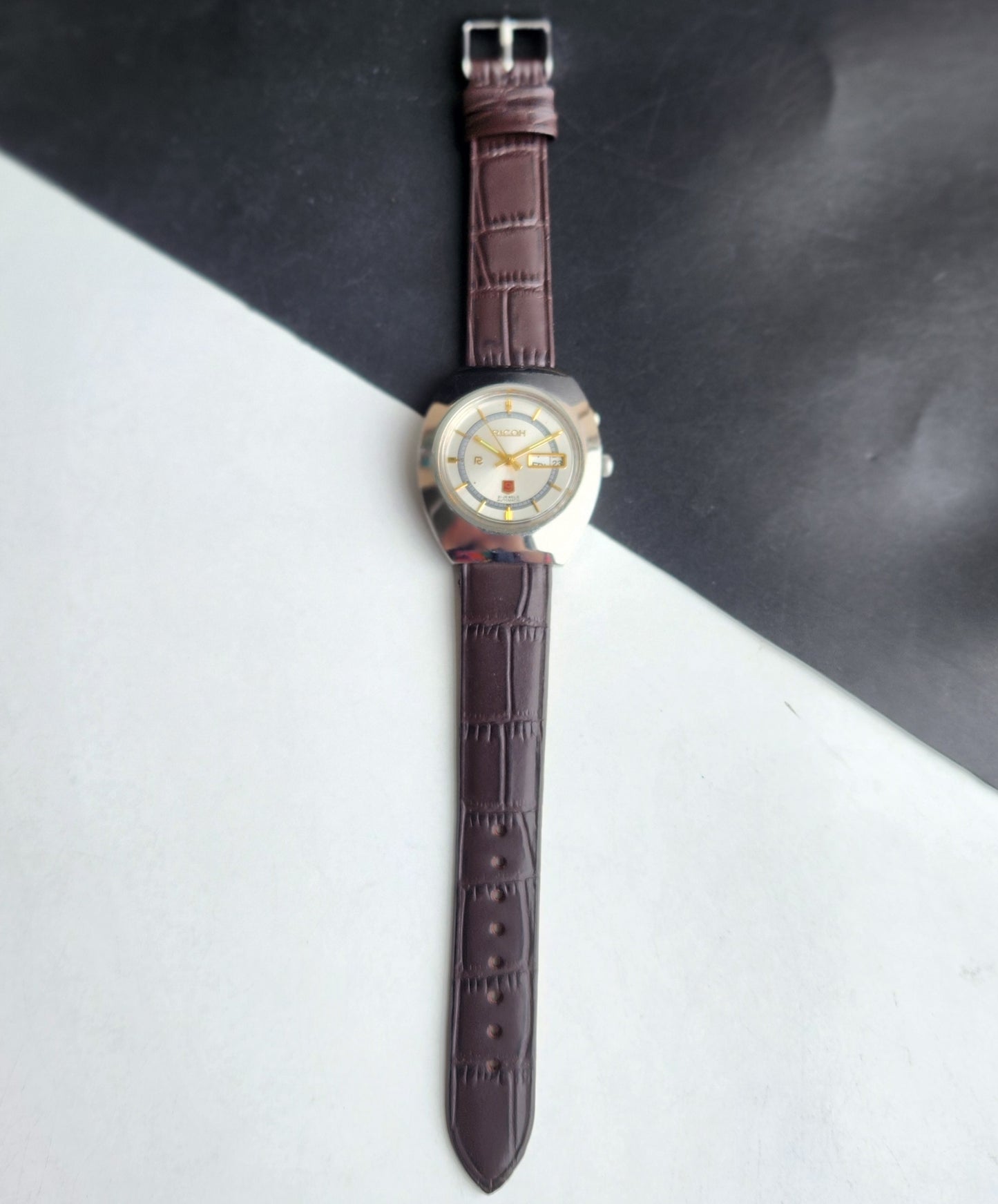 Vintage Original Ricoh R31 Silver Face Automatic 21 Jewels Brown Croco Leather Strap Men's Wrist Watch G23