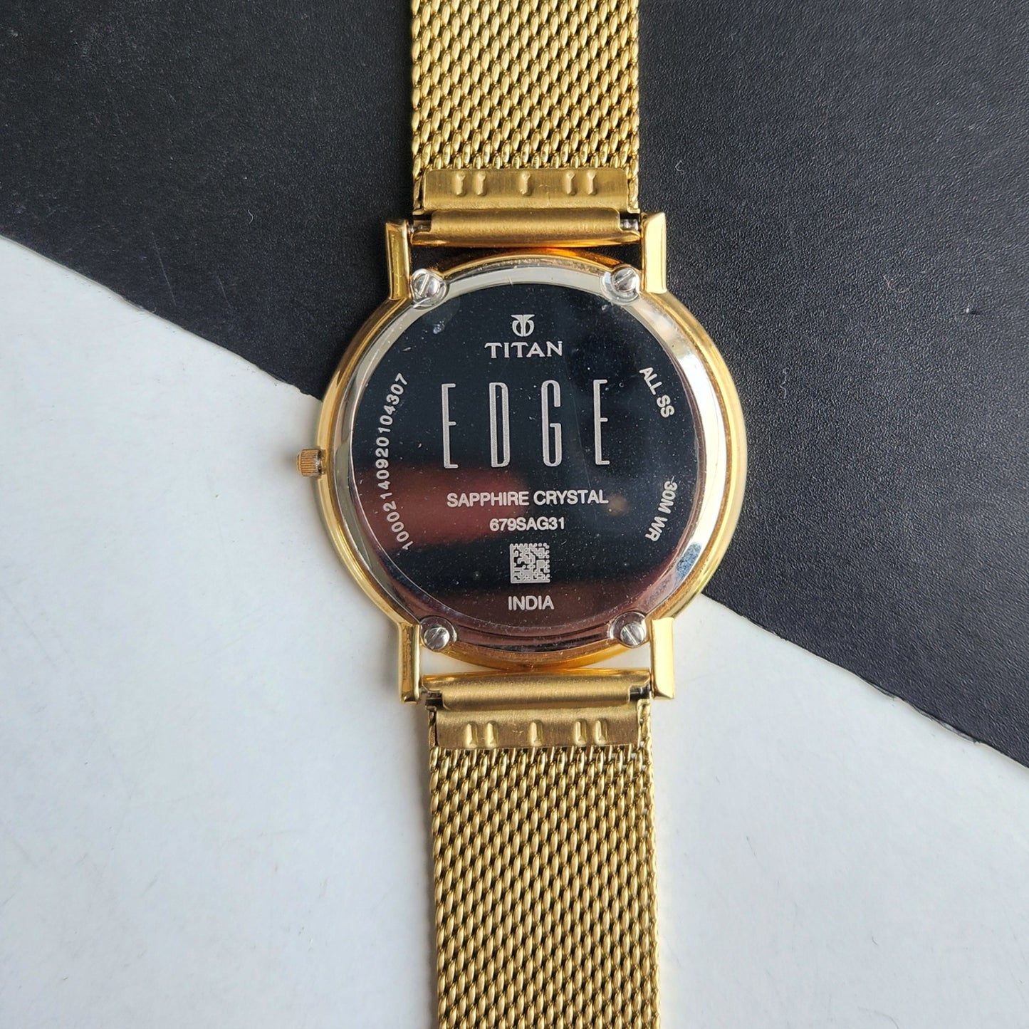 Original TITAN EDGE 679SAG31 Round Black Face 29MM Case Men's Watch G85