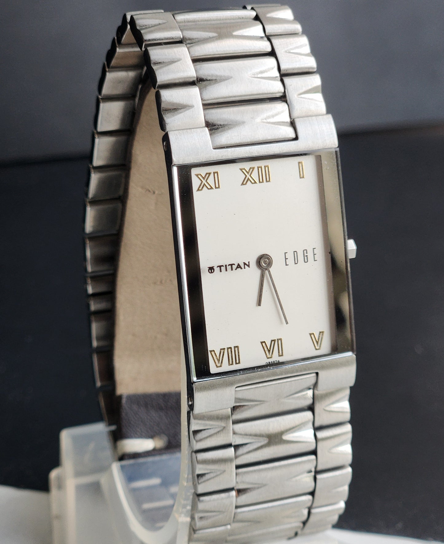 Original TITAN EDGE 1296SBB31 Rectangular White Face 23MM Case Men's Watch G88