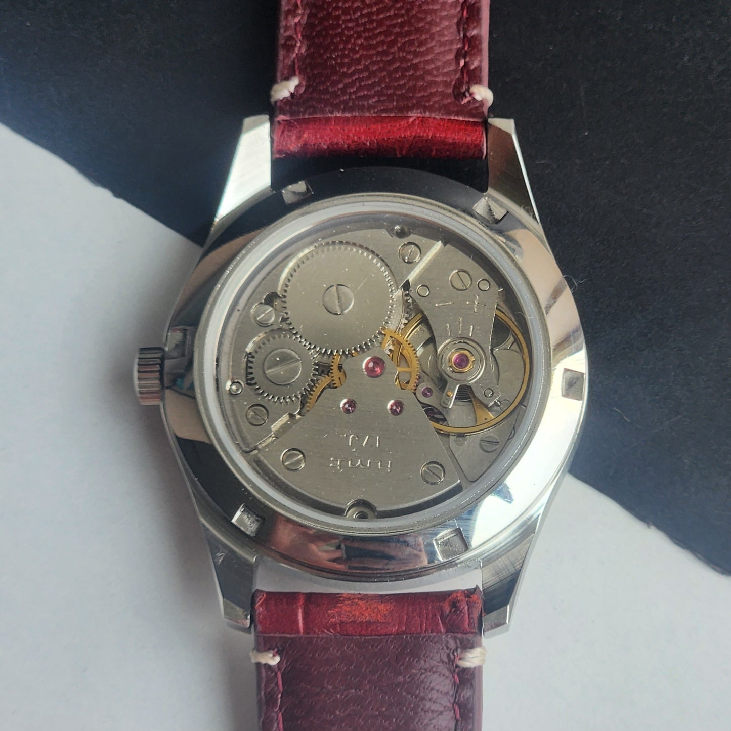 Vintage HMT Janata Devanagari Hand Winding 17 Jewels Red Face 35MM Silver Case Red Leather Strap Men's Wrist Watch G63