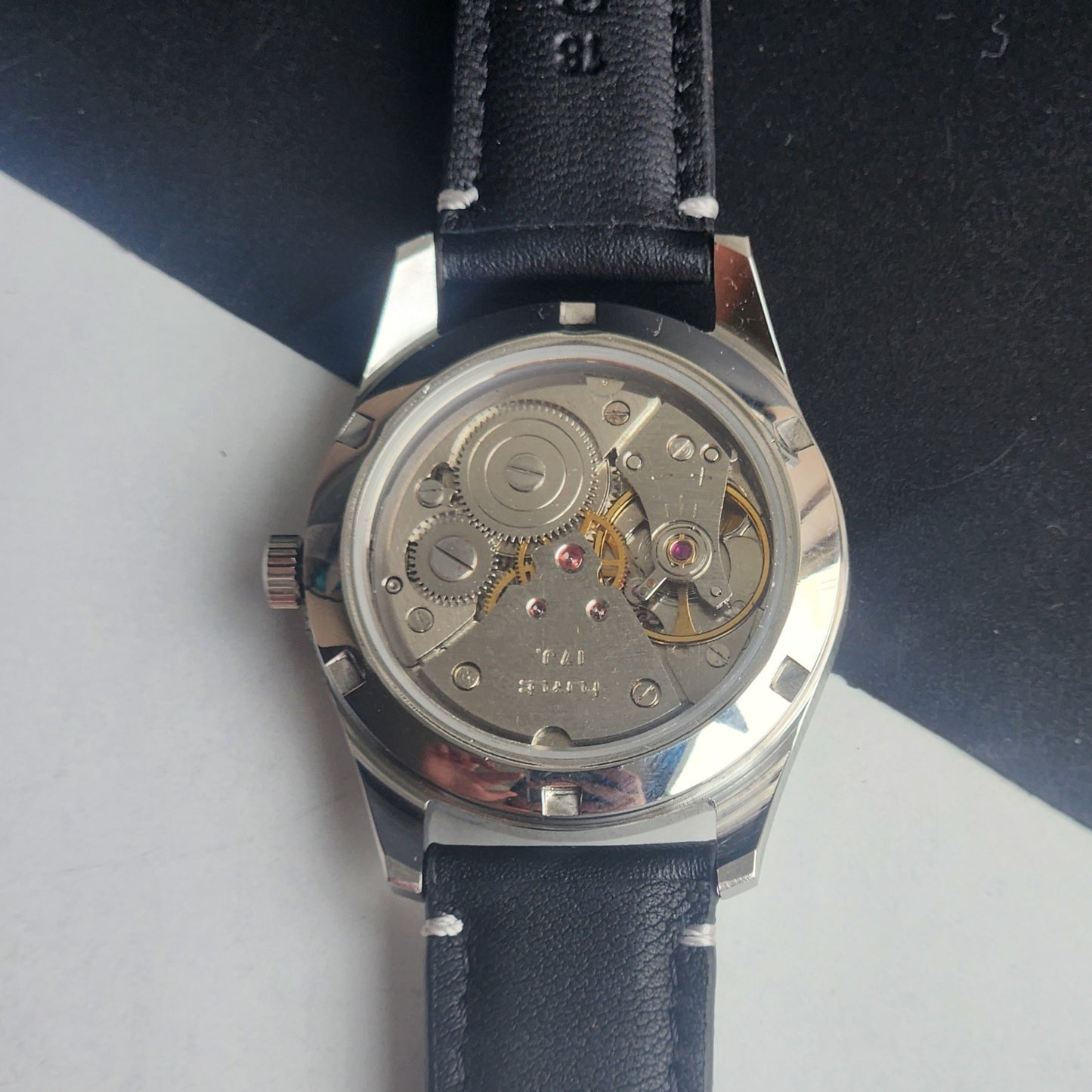 Vintage HMT Janata Devanagari Hand Winding 17 Jewels White Face 35MM Silver Case Black Leather Strap Men's Wrist Watch G64