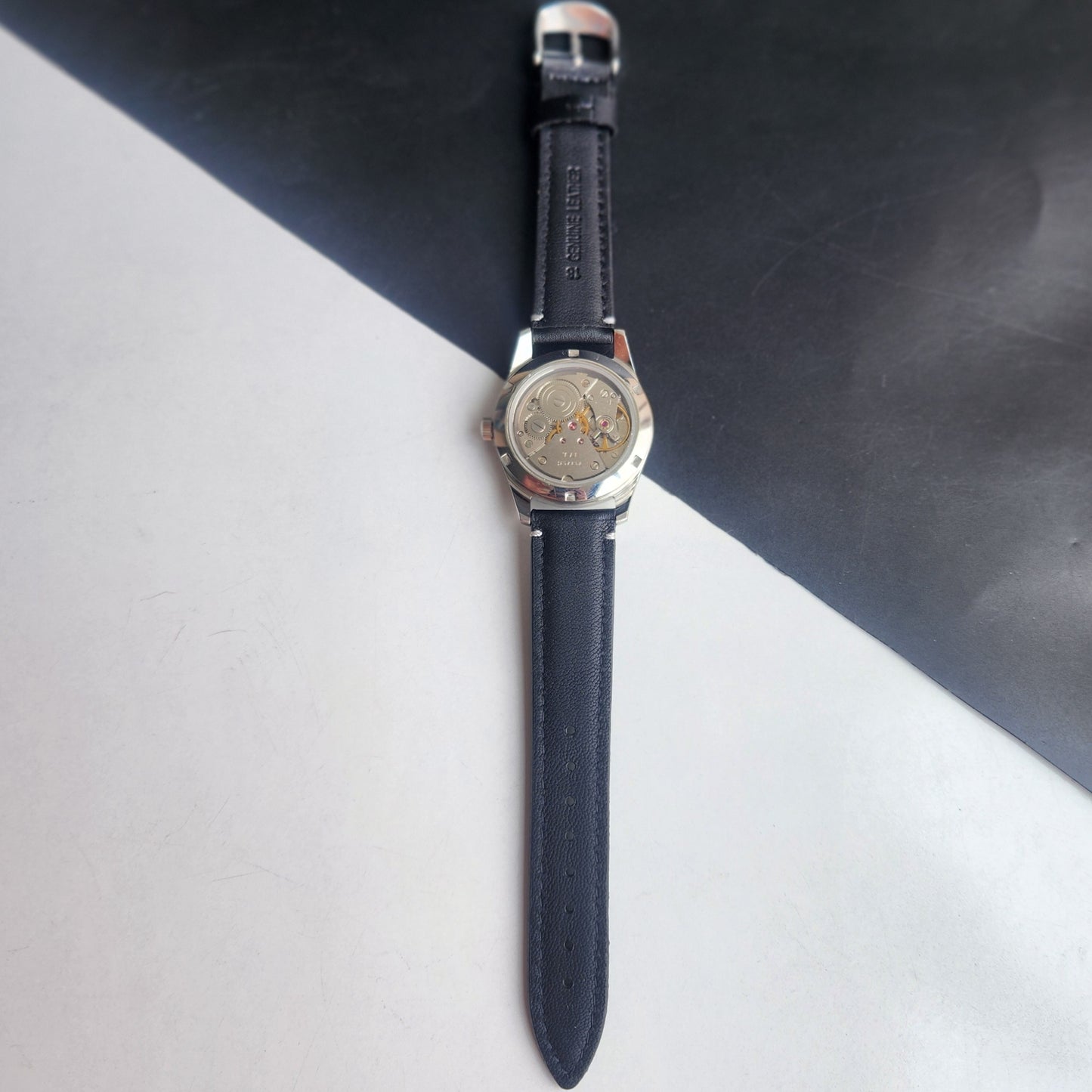 Vintage HMT Janata Devanagari Hand Winding 17 Jewels White Face 35MM Silver Case Black Leather Strap Men's Wrist Watch G64