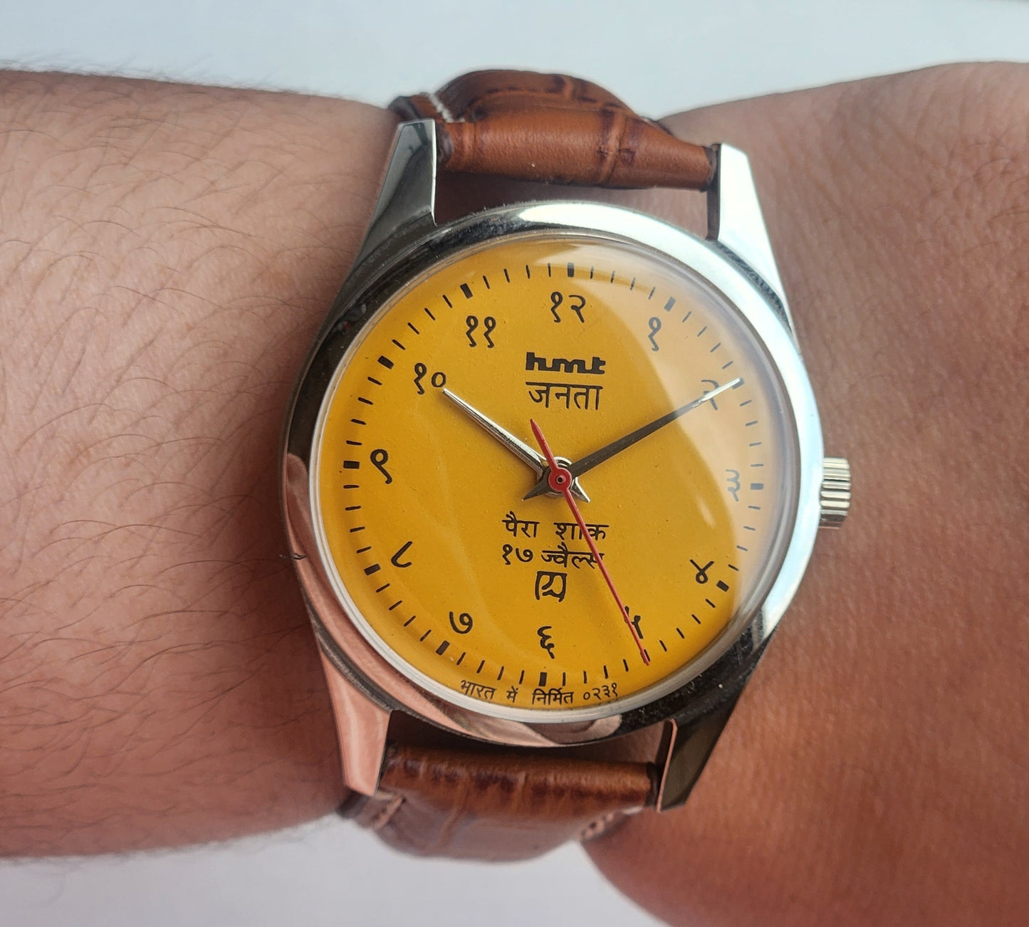 Vintage MOD HMT Janata Devanagari Hand Winding 17 Jewels Mustard Face 35MM Silver Case Brown Leather Strap Men's Wrist Watch G65