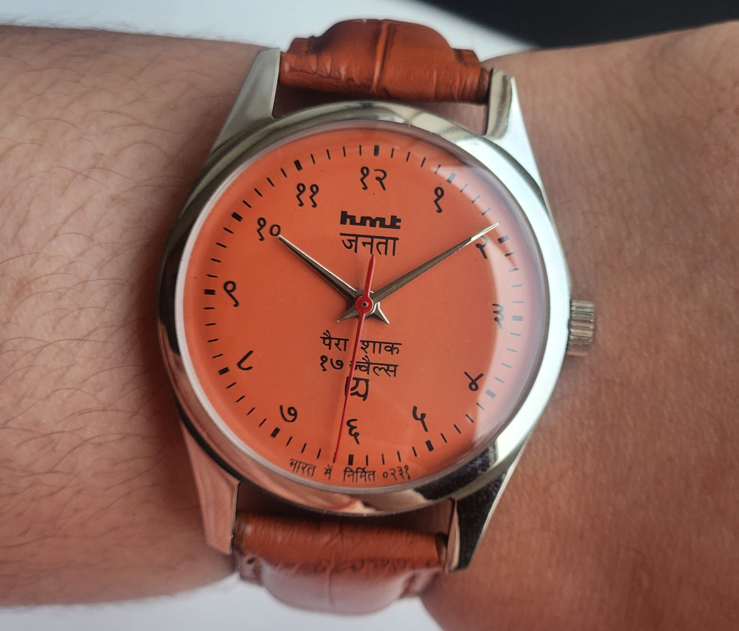 Vintage HMT Janata Devanagari Hand Winding 17 Jewels Peach Face 35MM Silver Case Brown Leather Strap Men's Wrist Watch G68