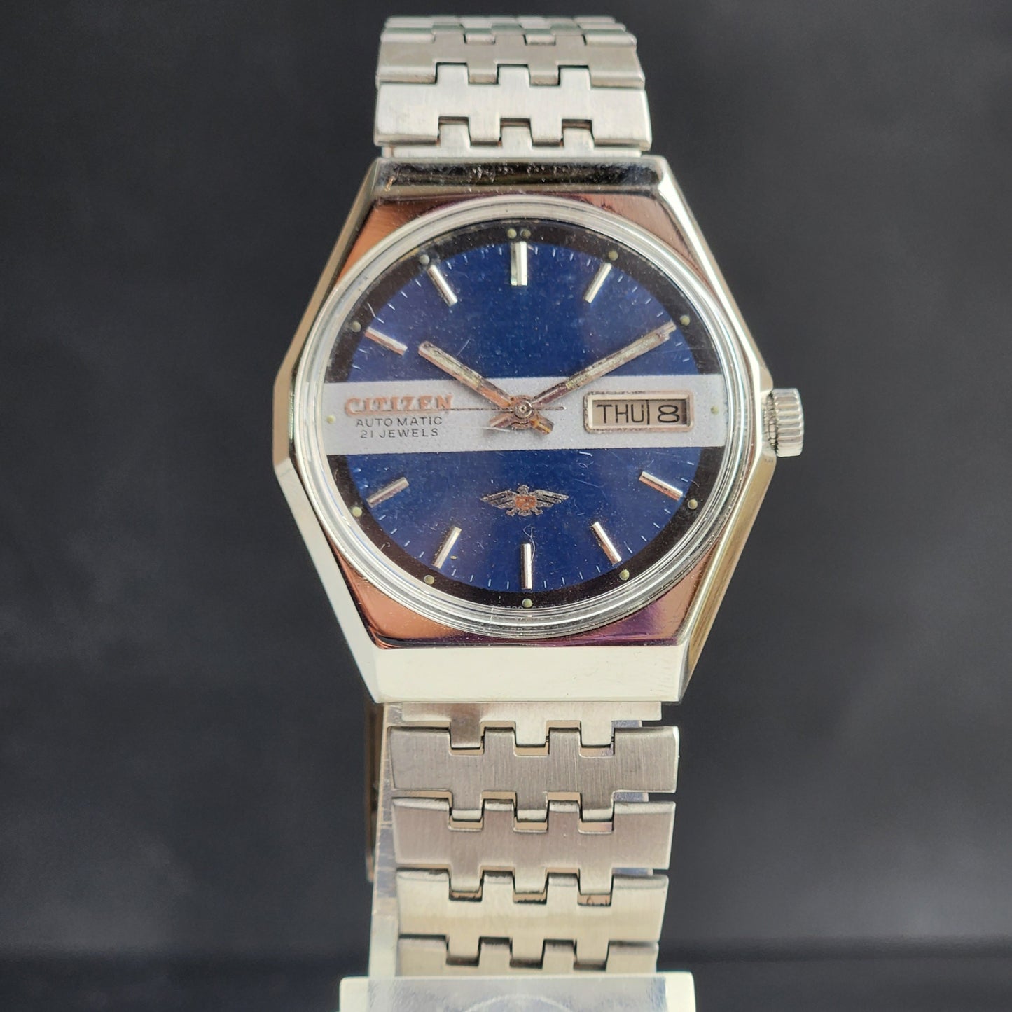Vintage 1981 Original Citizen Automatic 8200 Blue Face 21 Jewels Day-Date Japanese Men's Wrist Watch ET02
