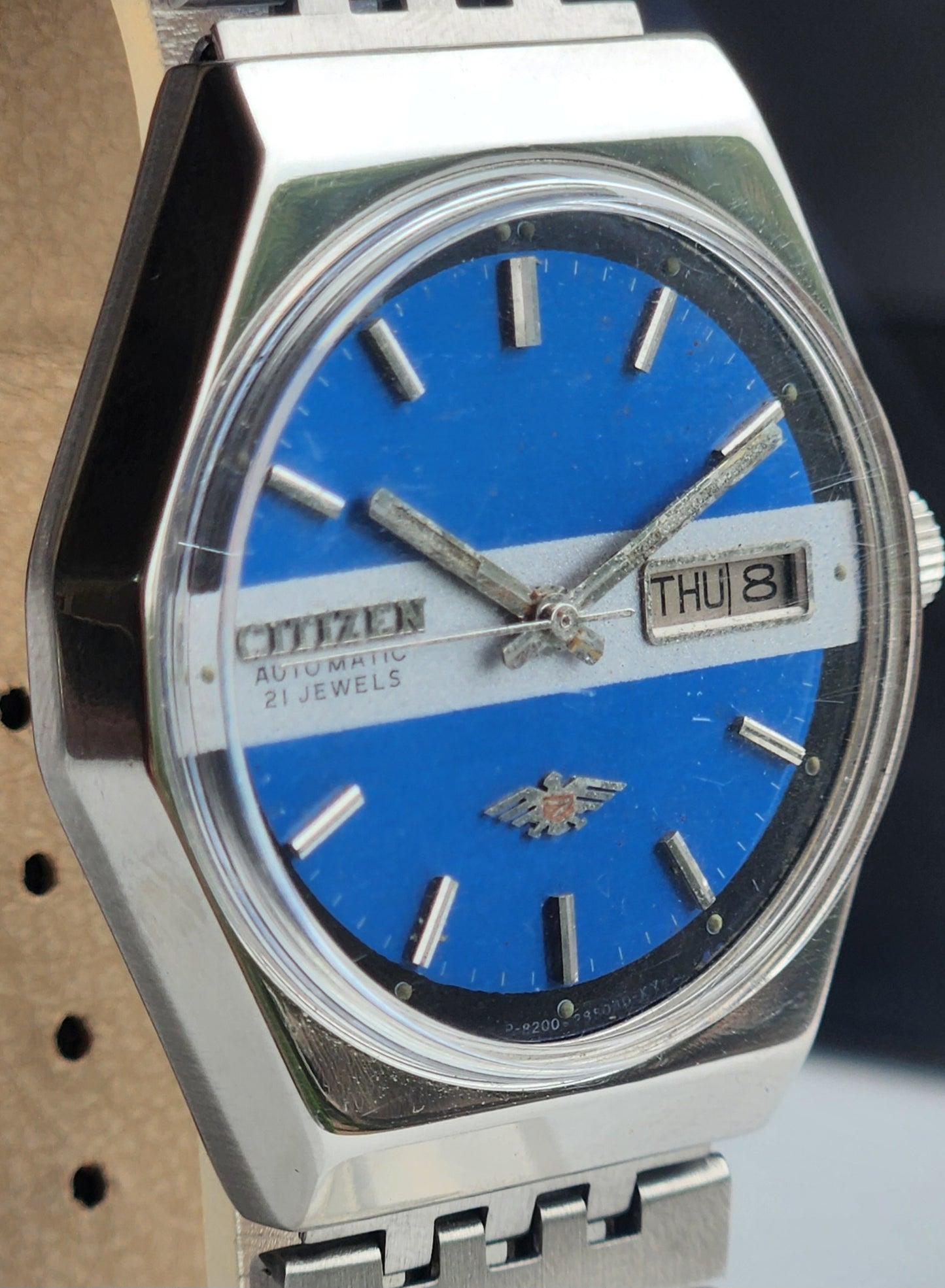 Vintage 1981 Original Citizen Automatic 8200 Blue Face 21 Jewels Day-Date Japanese Men's Wrist Watch ET02