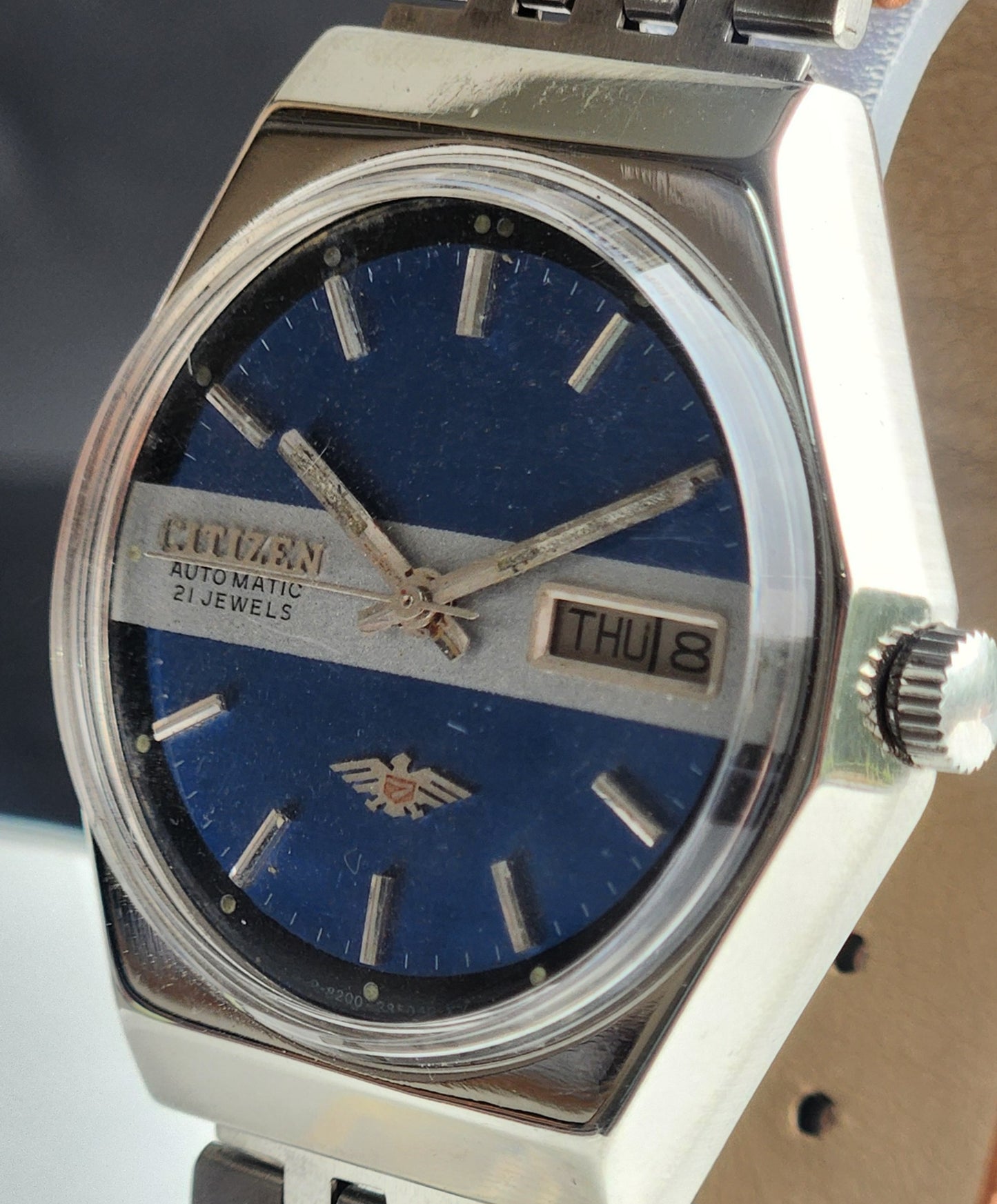 Vintage 1981 Original Citizen Automatic 8200 Blue Face 21 Jewels Day-Date Japanese Men's Wrist Watch ET02