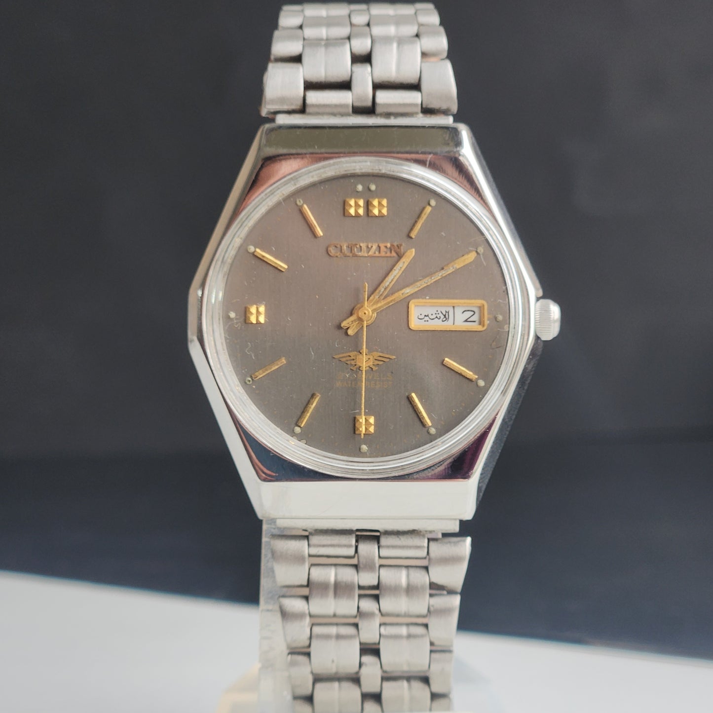 Vintage 1986 Original Citizen Automatic 8200 Grey Face 21 Jewels Day-Date Japanese Men's Wrist Watch ET04