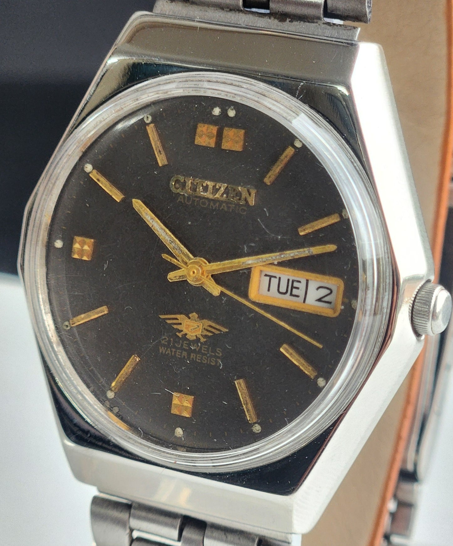 Vintage 1986 Original Citizen Automatic 8200 Grey Face 21 Jewels Day-Date Japanese Men's Wrist Watch ET04