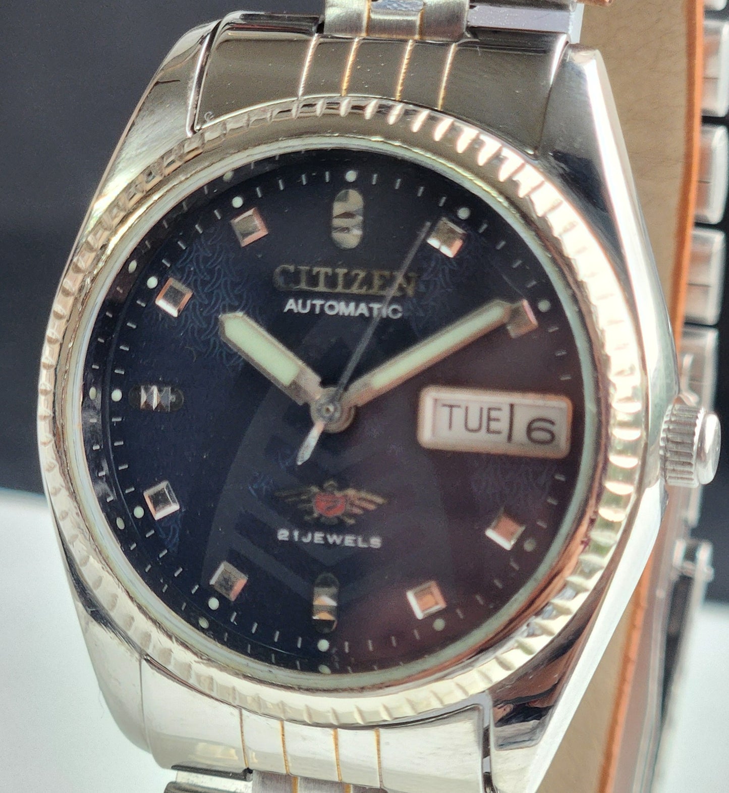 Vintage 1983 Original Citizen Automatic 8200 Blue Face 21 Jewels Day-Date Japanese Men's Wrist Watch ET05