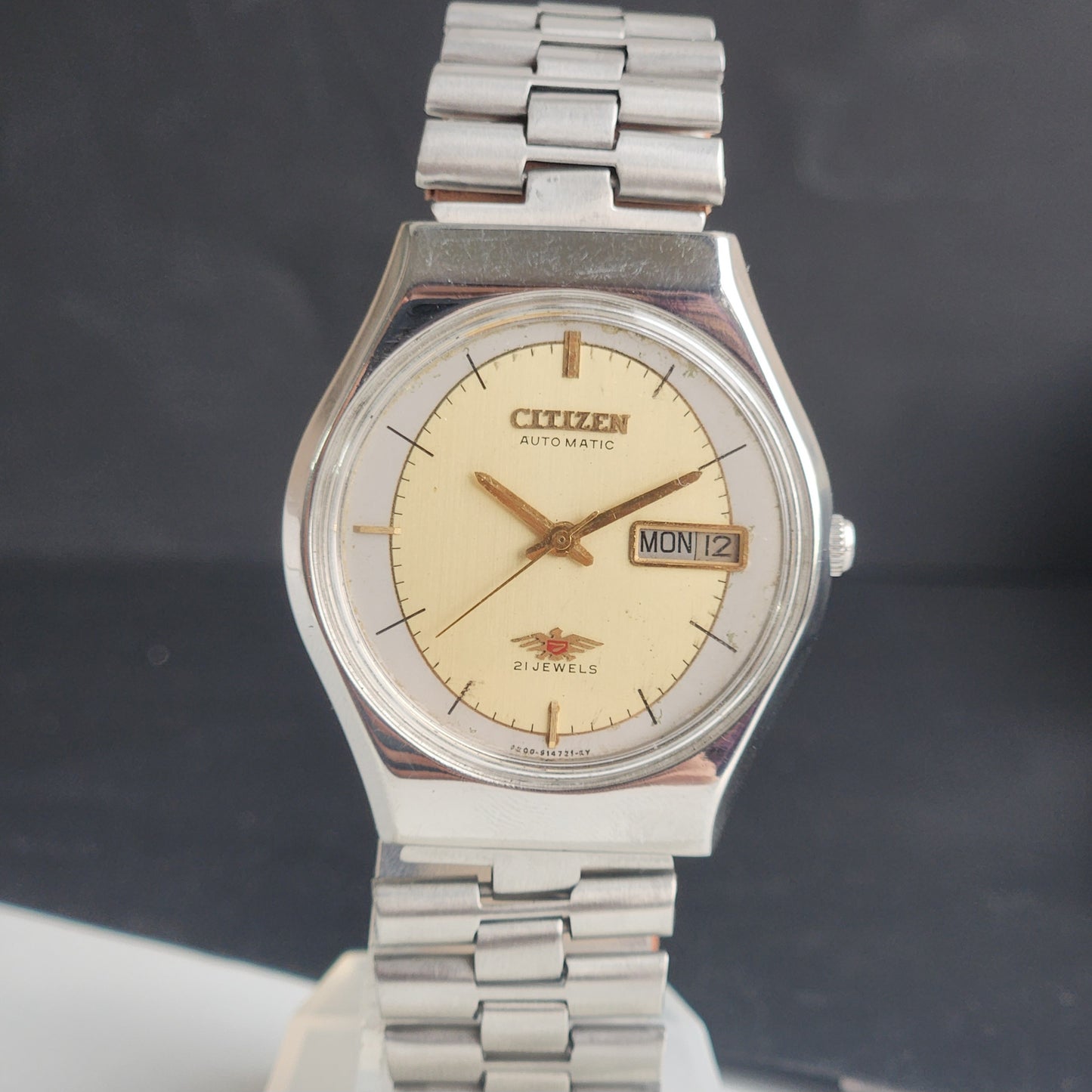Vintage 1980 Original Citizen Automatic 8200 Golden Face 21 Jewels Day-Date Japanese Men's Wrist Watch ET06