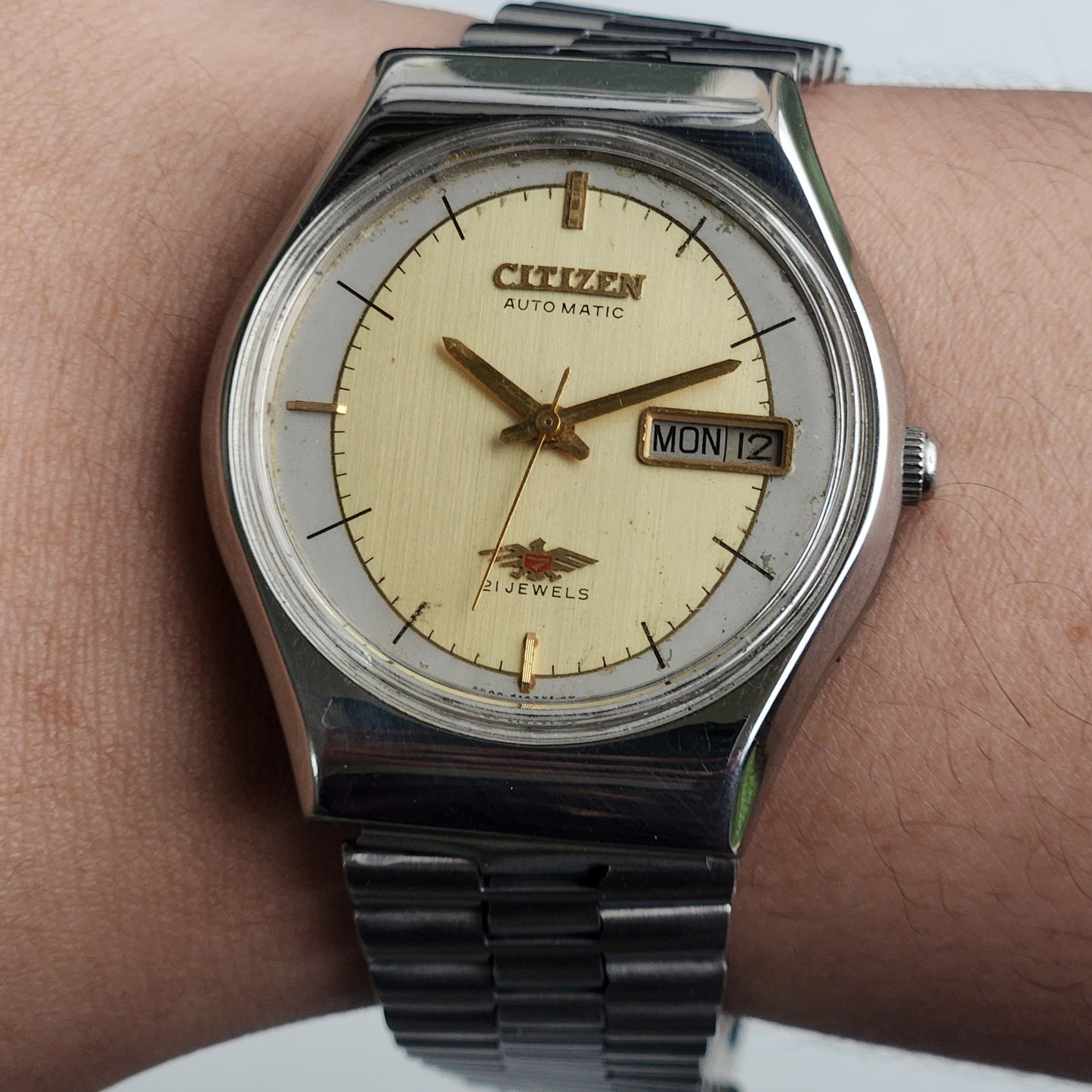 Vintage 1980 Original Citizen Automatic 8200 Golden Face 21 Jewels Day-Date Japanese Men's Wrist Watch ET06