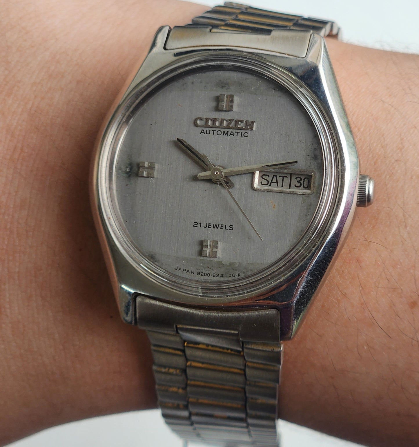 Vintage 1986 Original Citizen Automatic 8200 Grey Face 21 Jewels Day-Date Japanese Men's Wrist Watch ET07